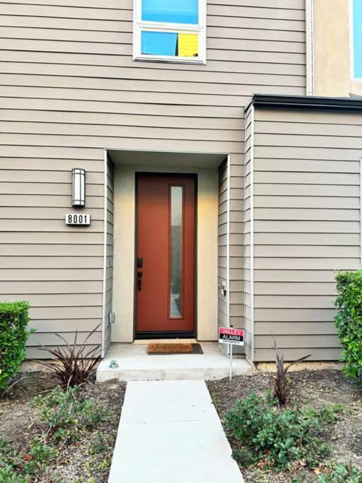 Three-Bedroom Townhouse photo 2
