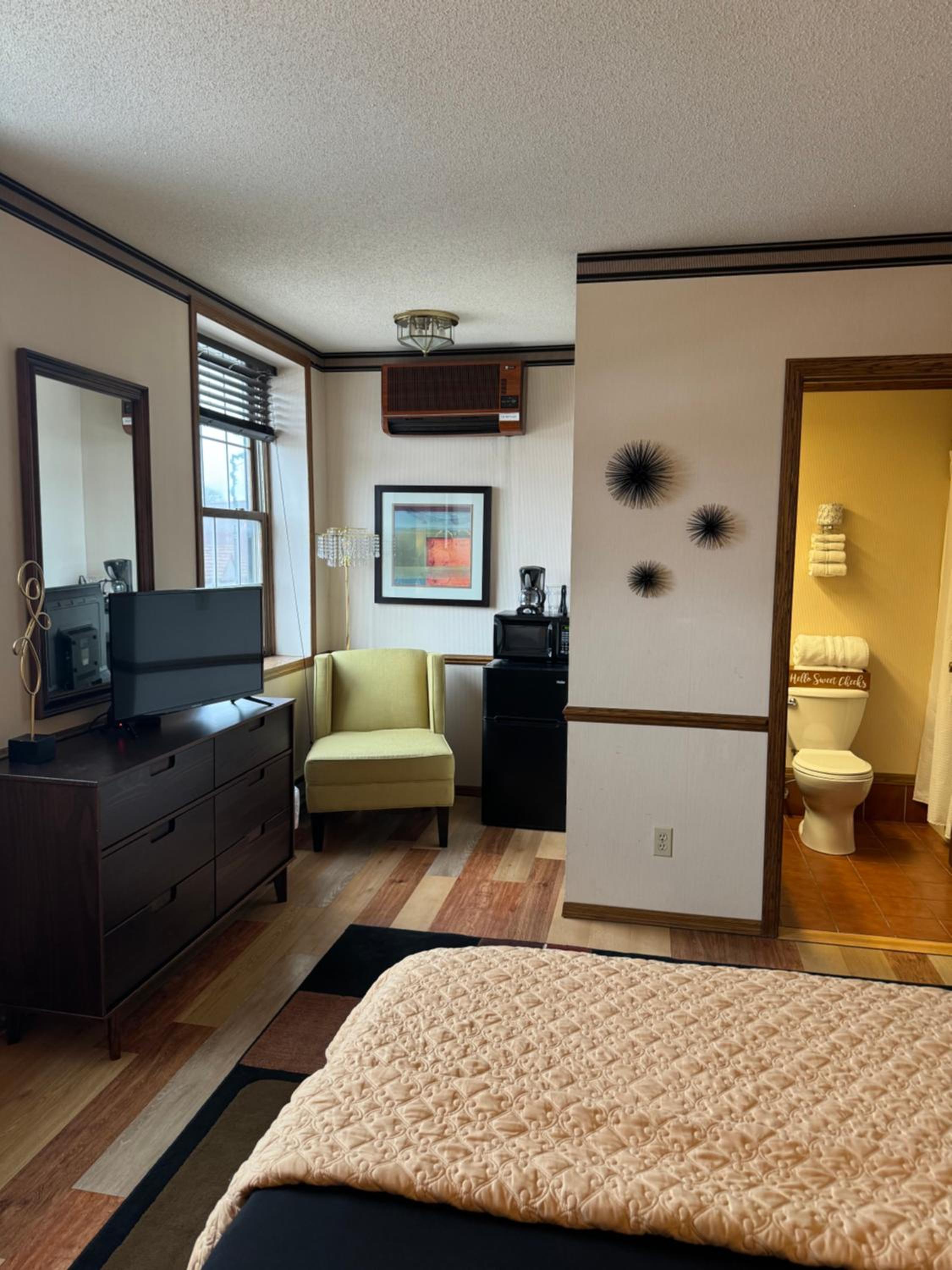 Standard King Room