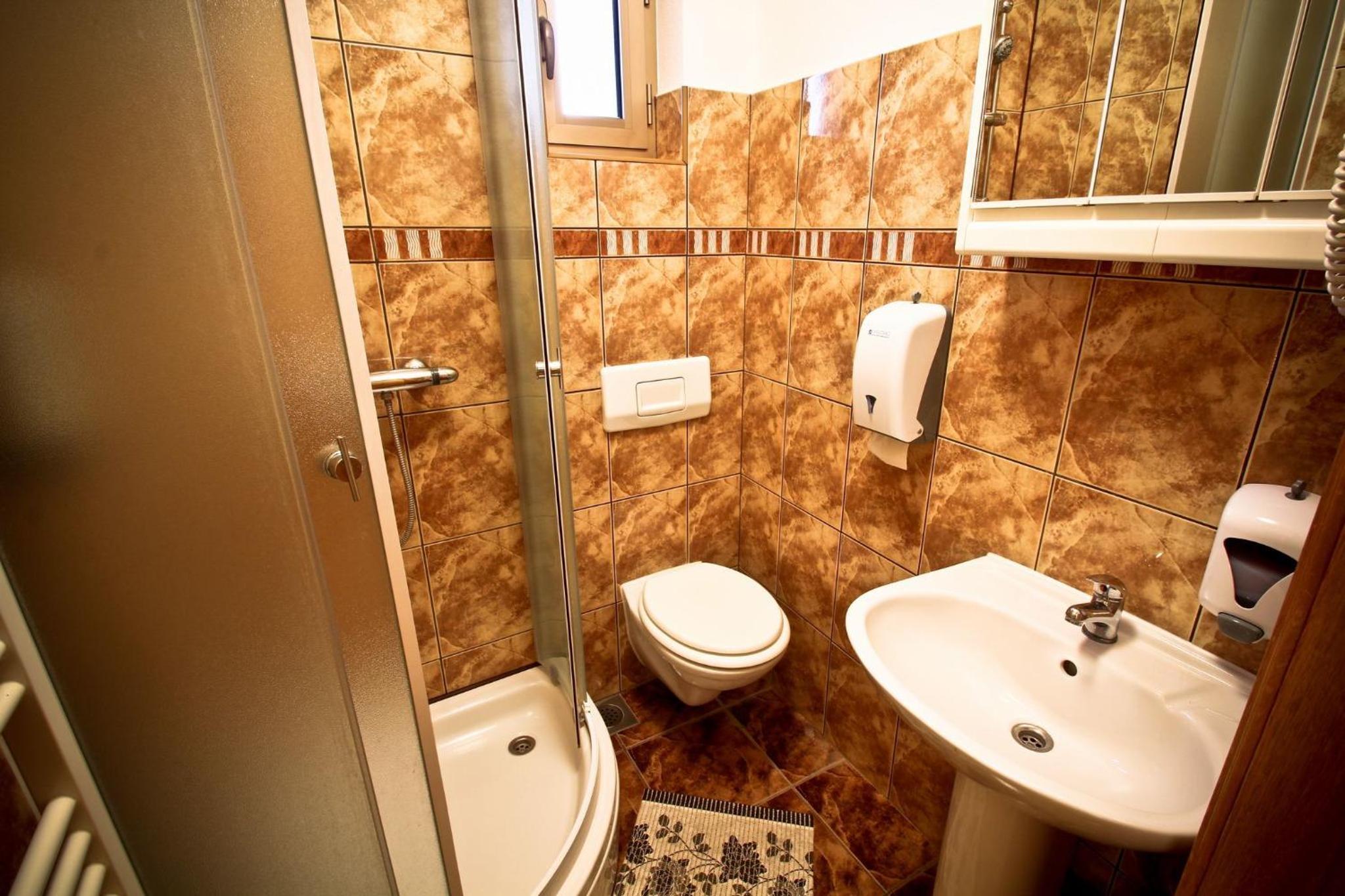 Double Room with Extra Bed photo 2