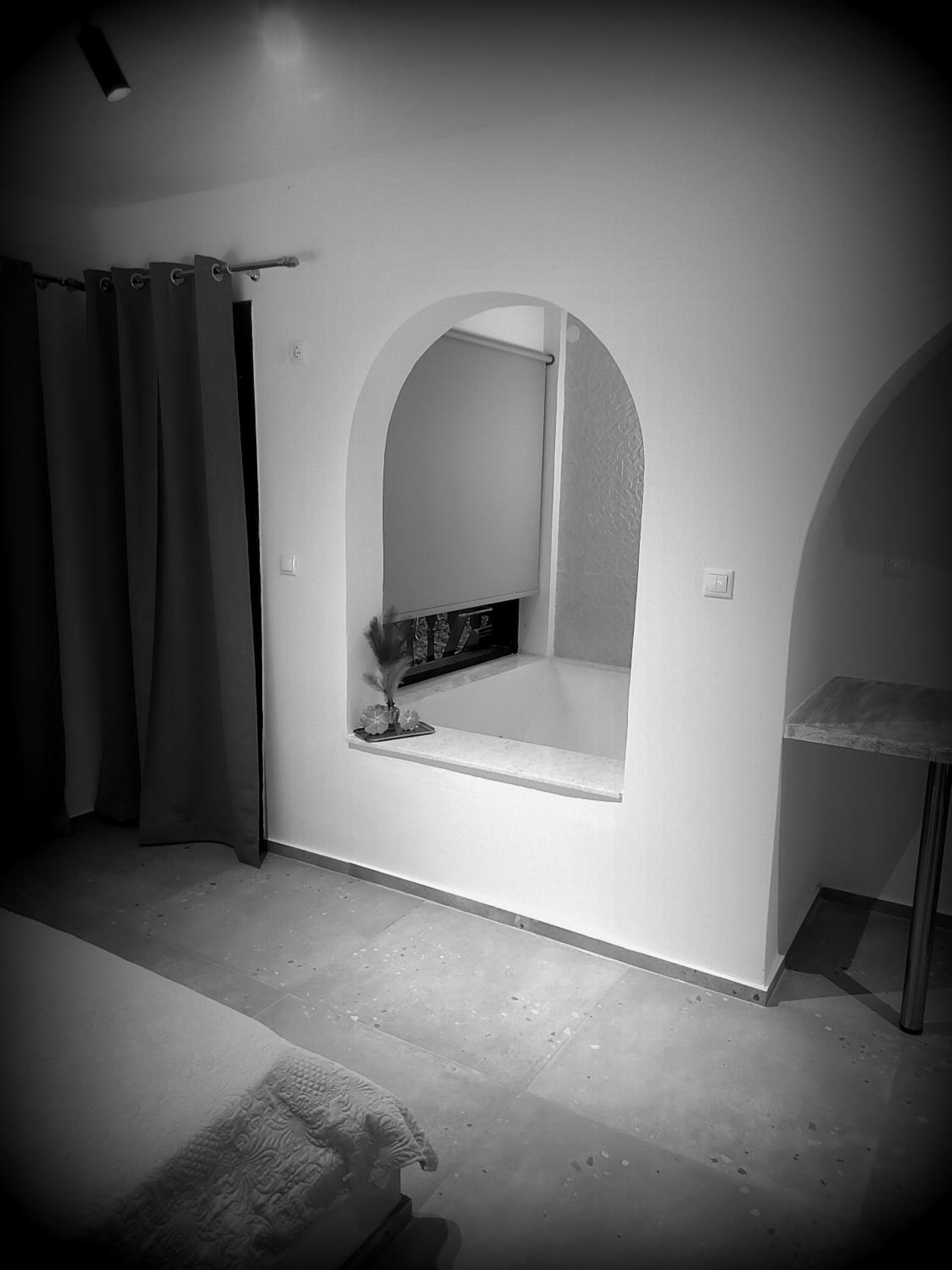 Studio with Mountain View - Photo 4