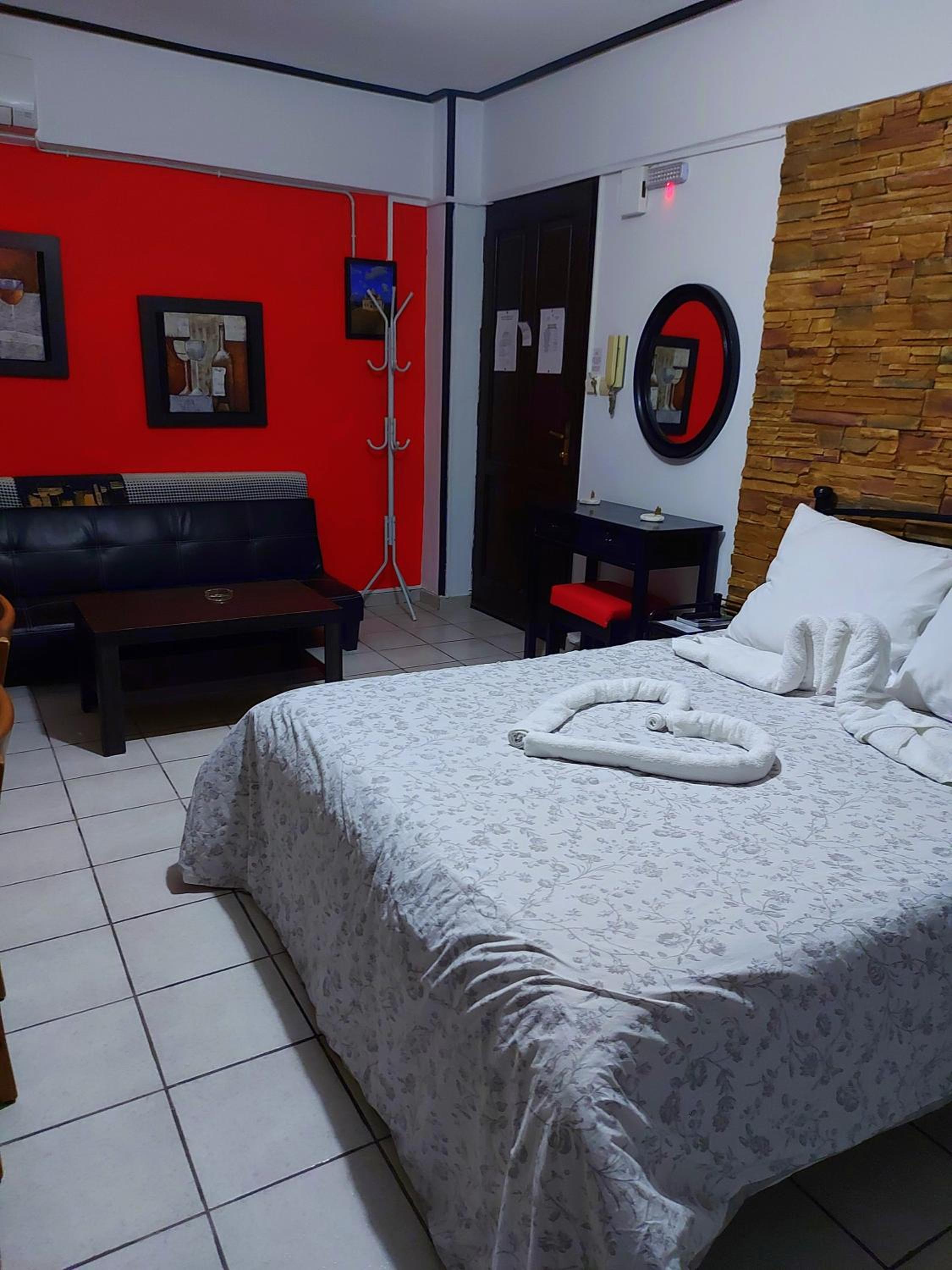 Deluxe Suite - Photo 2