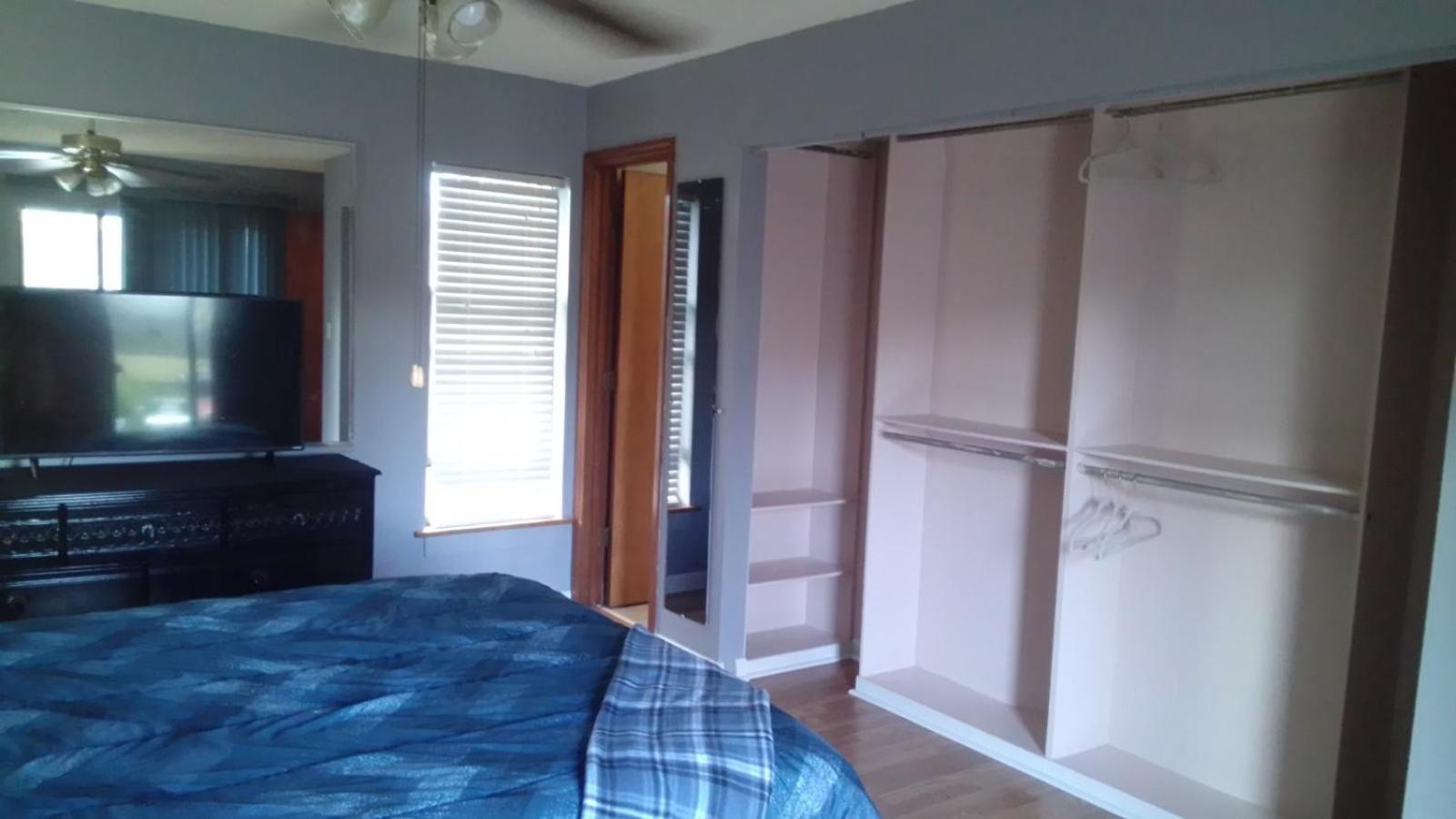 Deluxe Queen Room - Photo 7