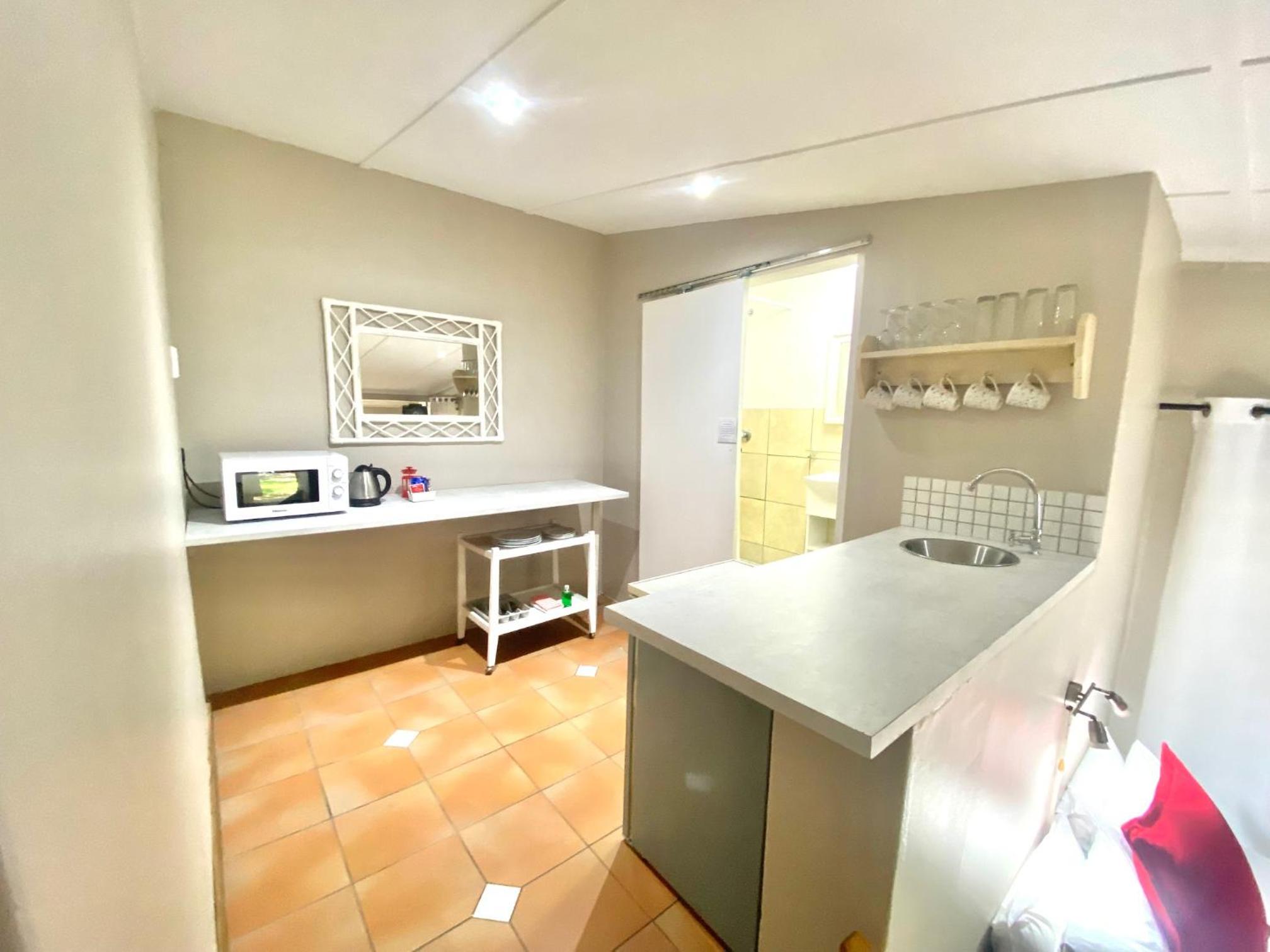 Standard Family Room - Photo 5