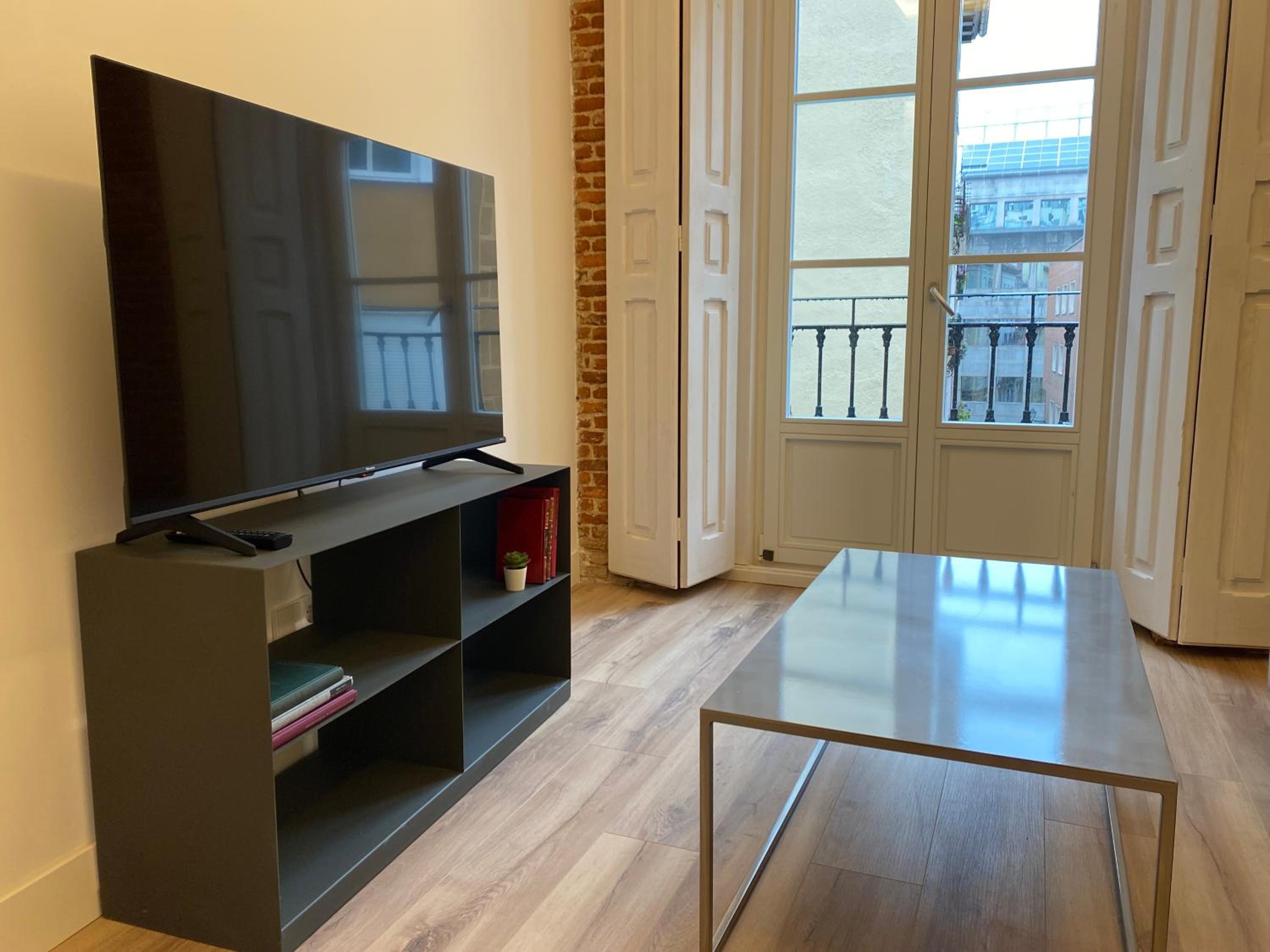 Apartment photo 2