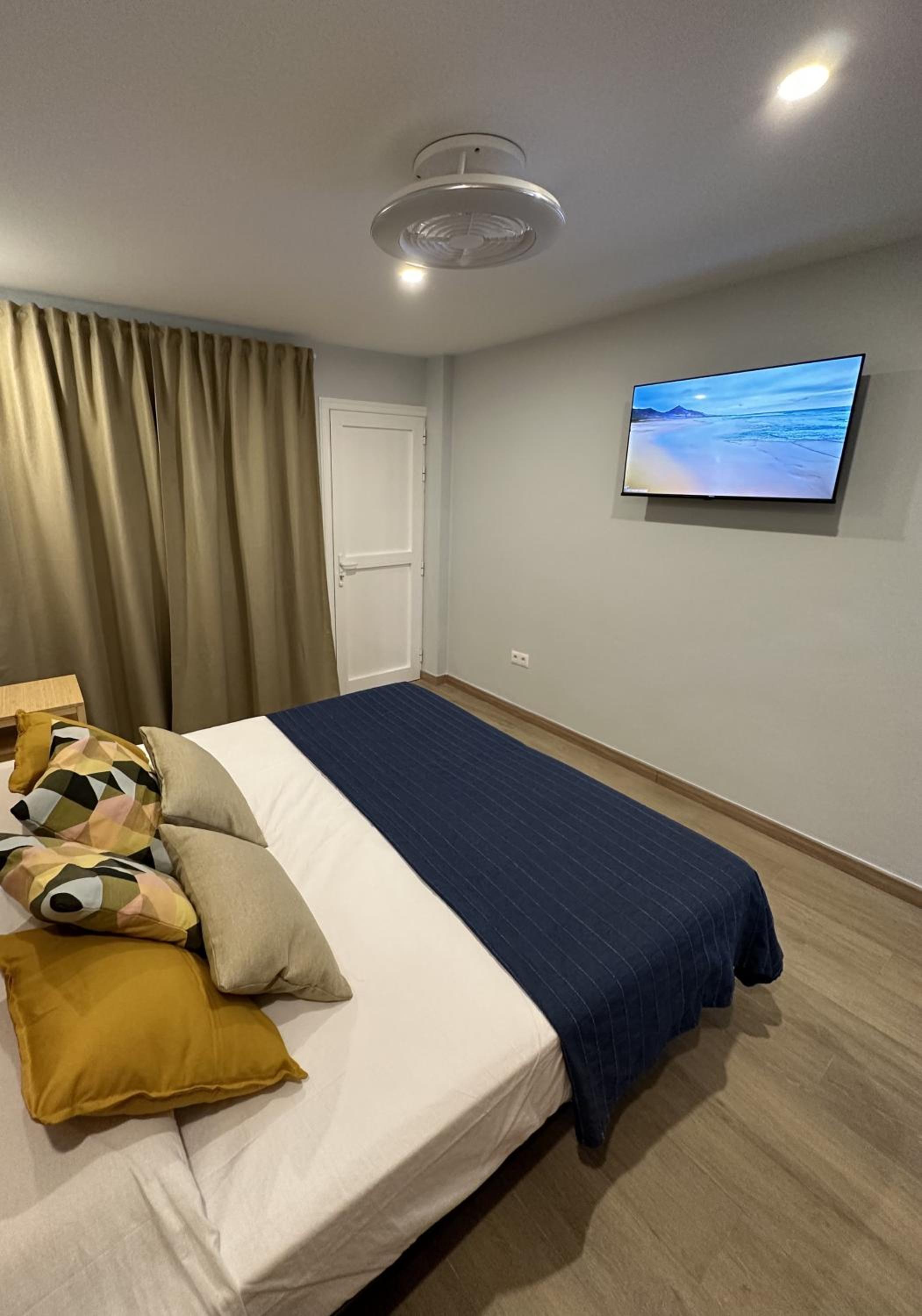 Apartment with Sea View photo 2