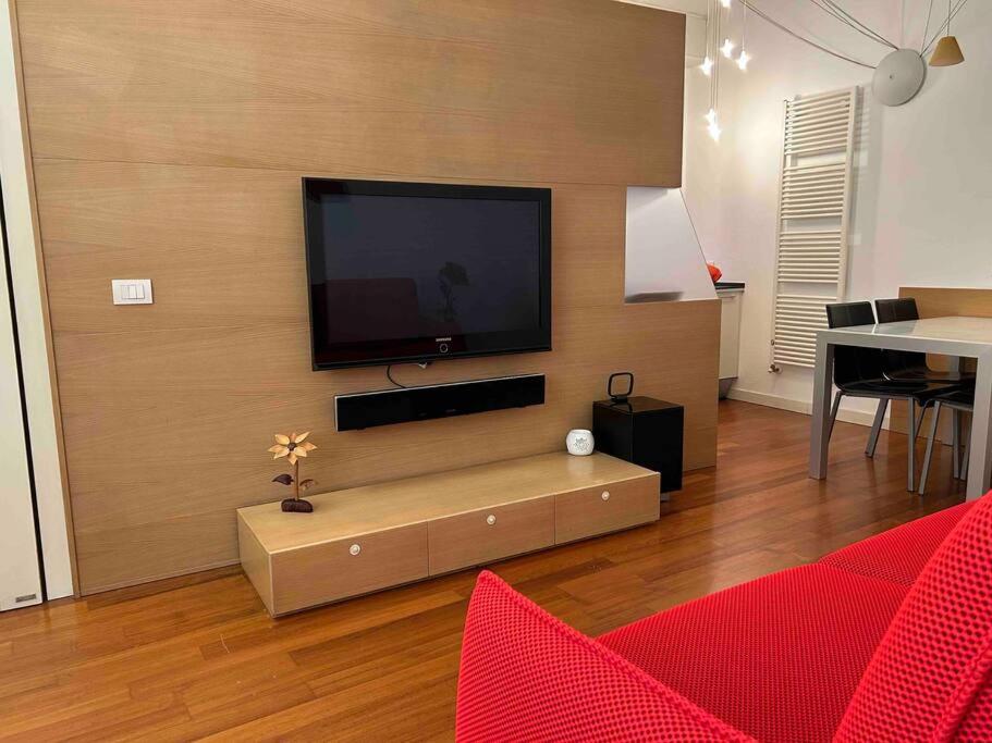One-Bedroom Apartment photo 3