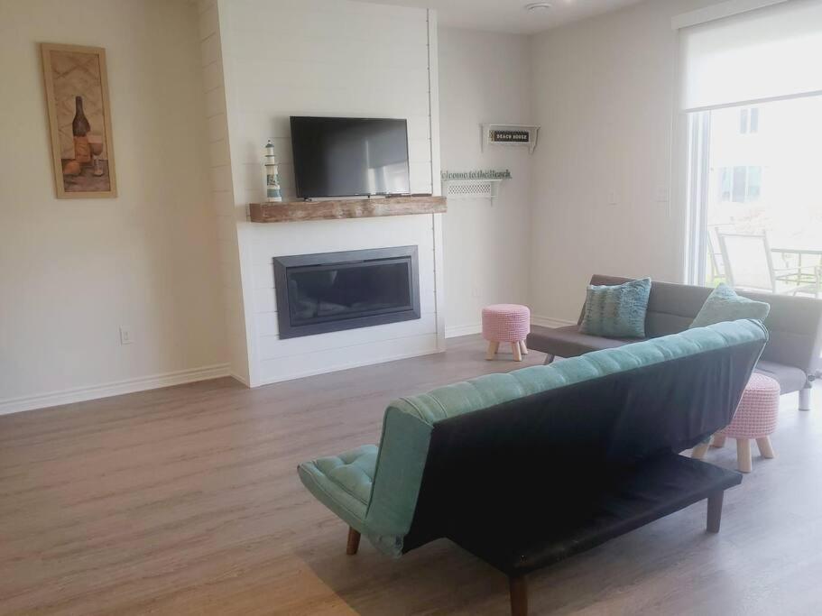 Two-Bedroom House photo 2