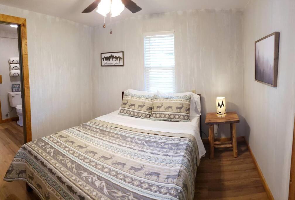 Two-Bedroom House photo 3