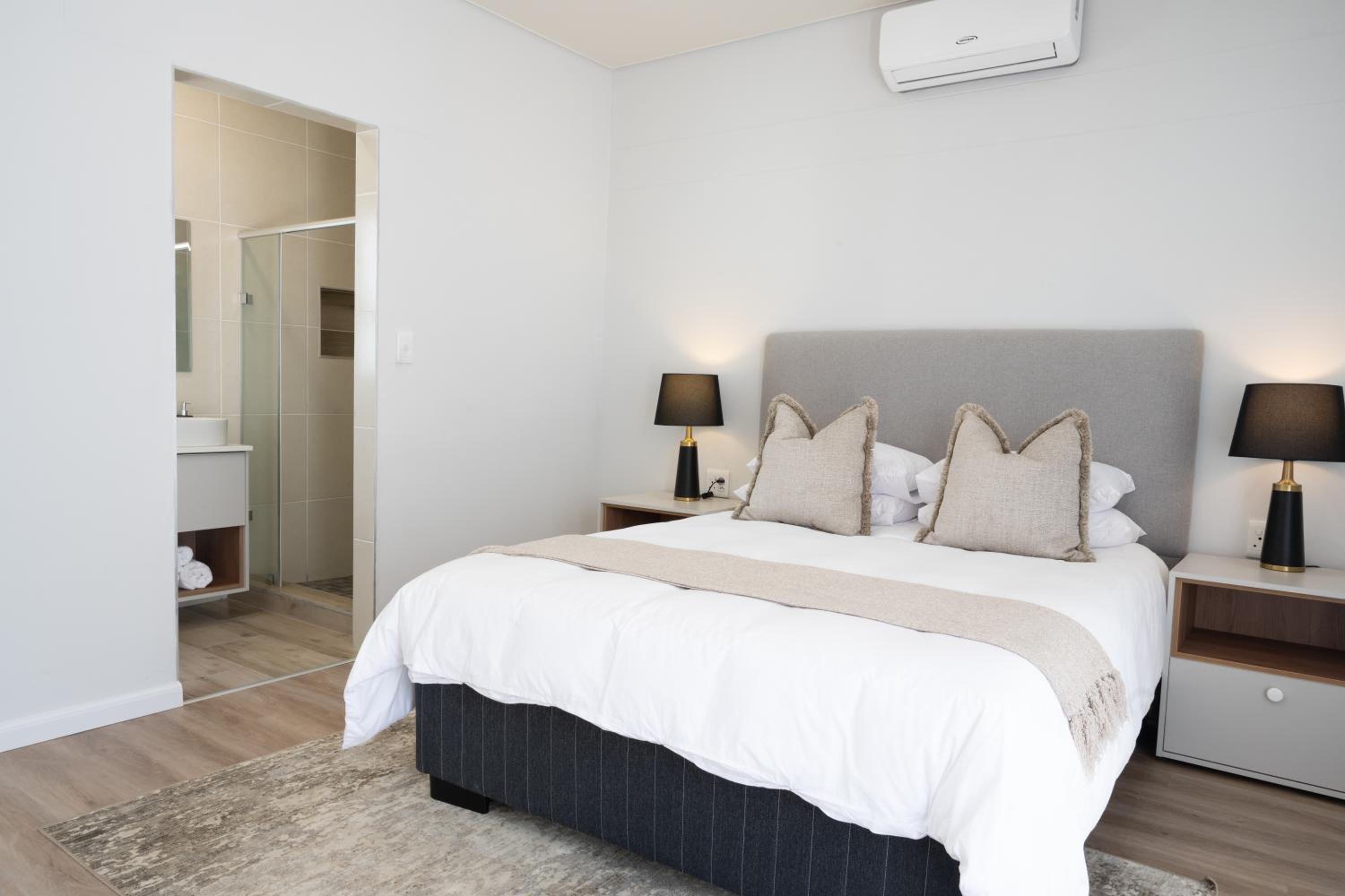 Deluxe Double Room photo 3