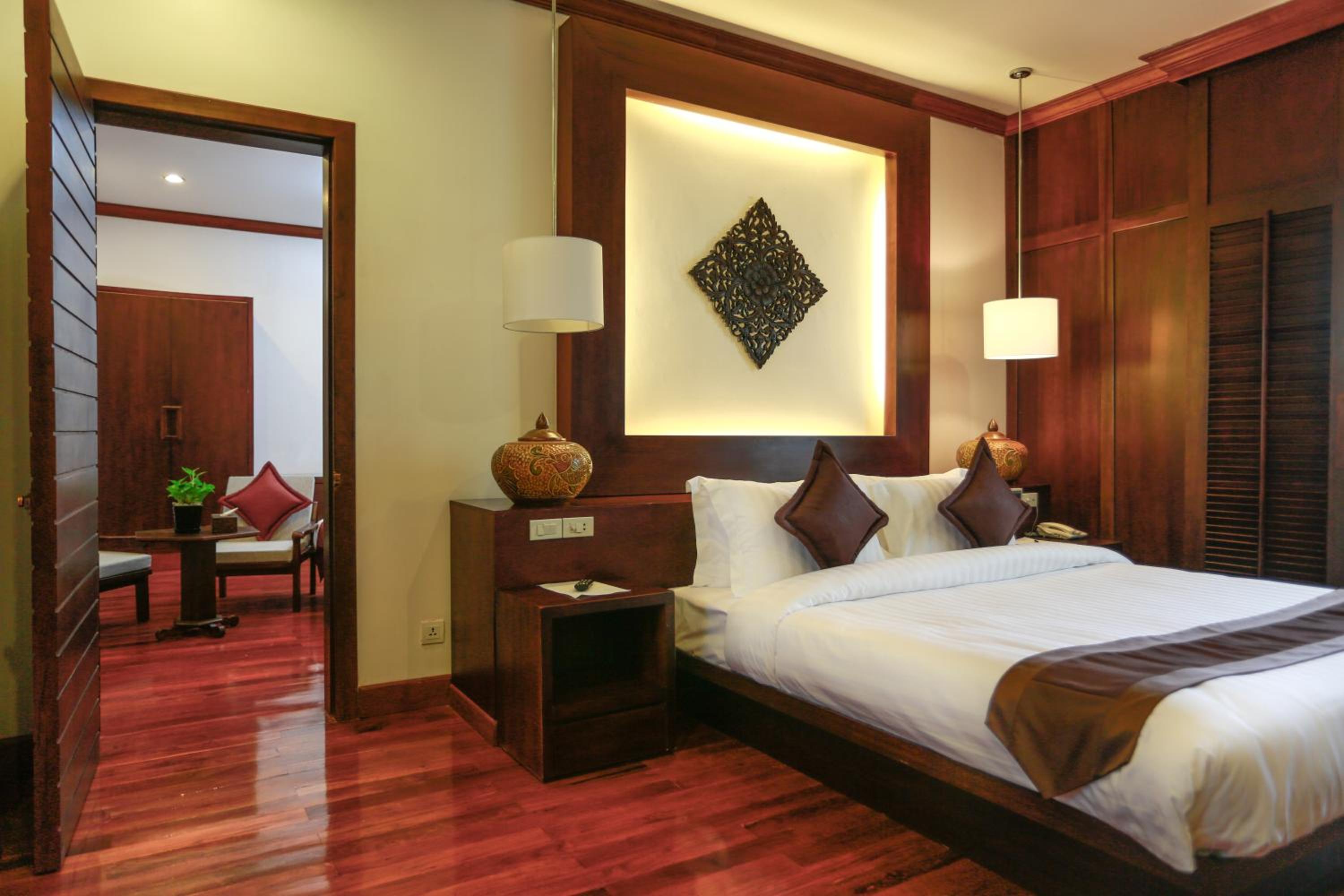Family Connecting Room With Balcony Pool View - Free Pick Up