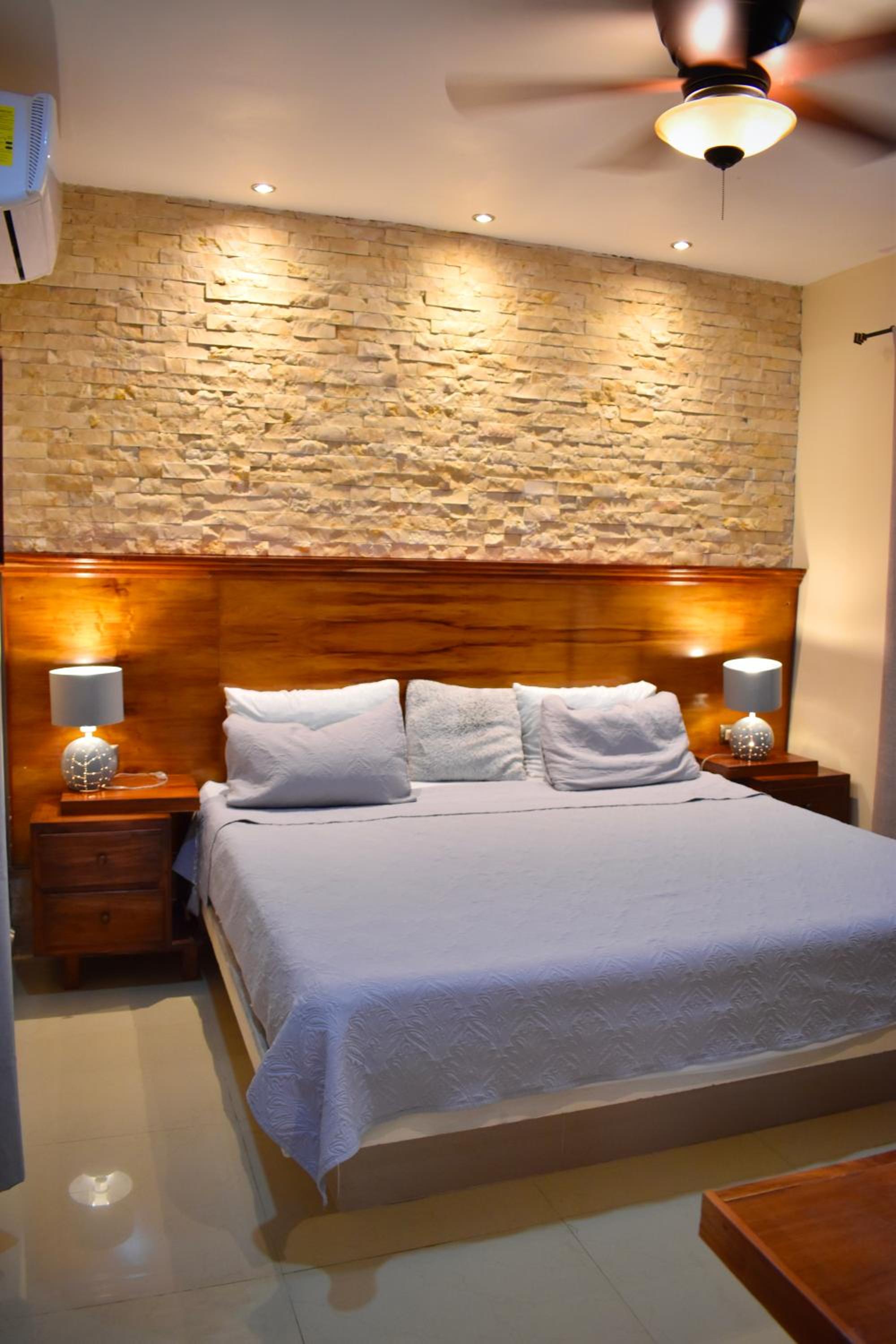 Deluxe King Room photo 3
