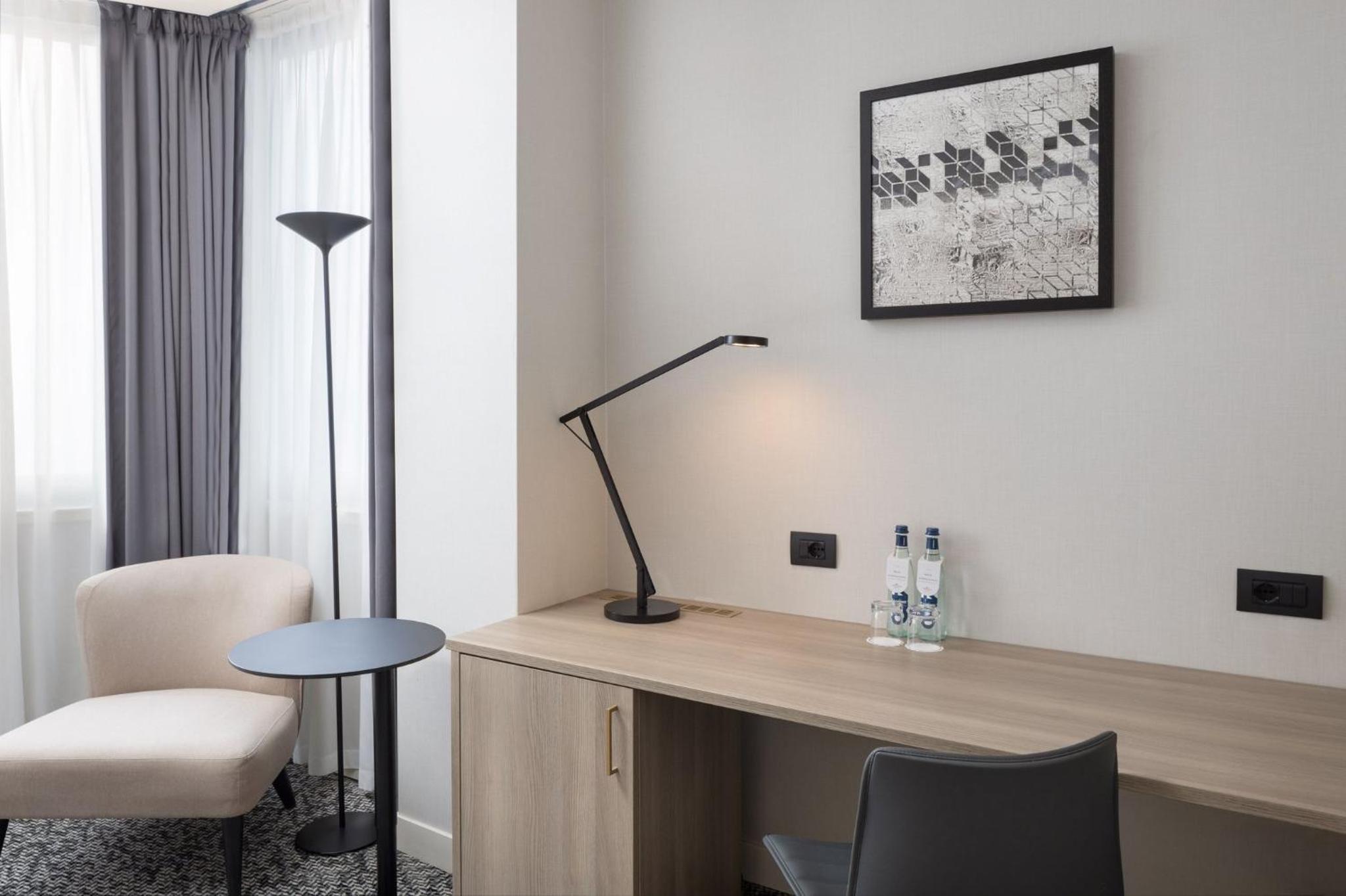 Standard King Room - Photo 4