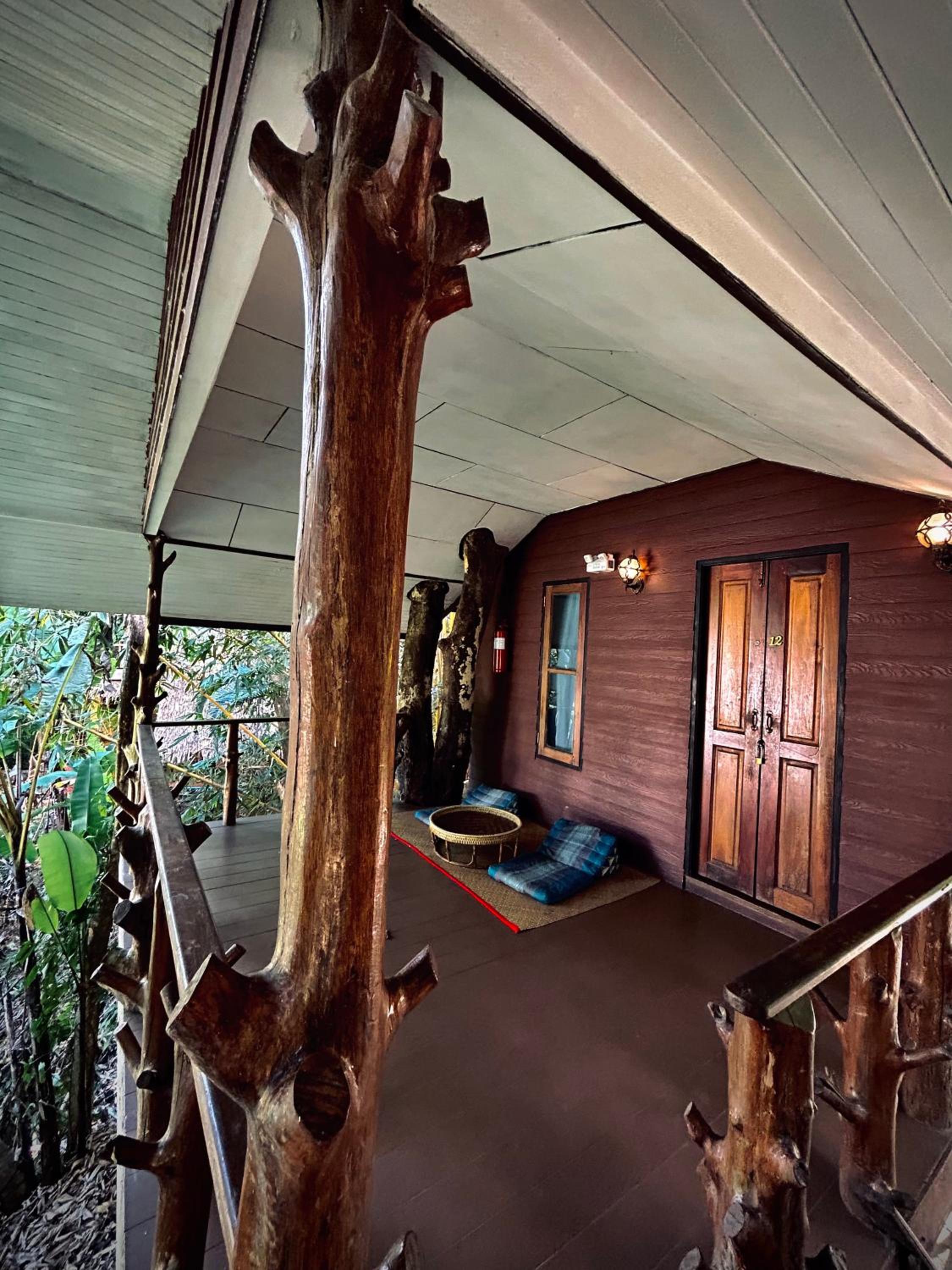 Deluxe Bungalow - Photo 16