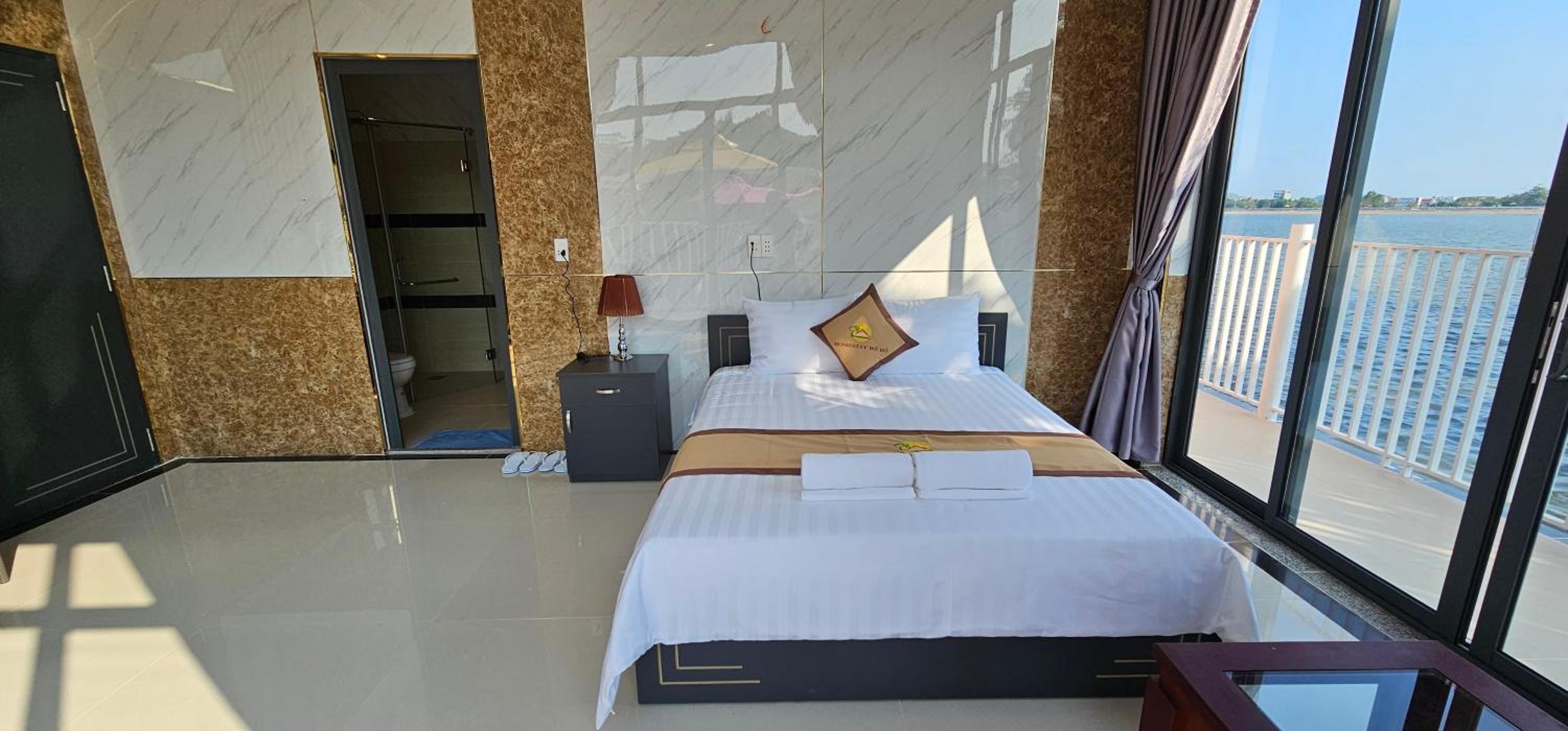 One-Bedroom Bungalow photo 2