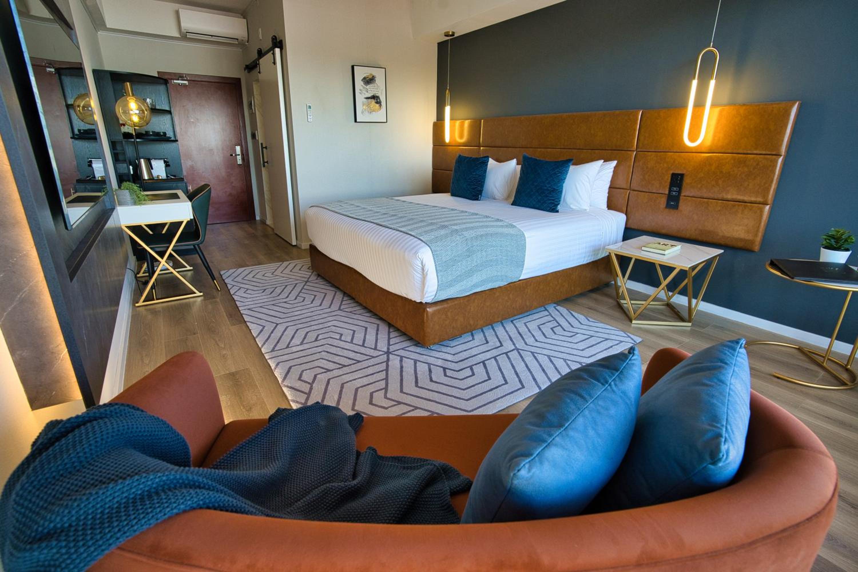Superior King Room - Photo 2