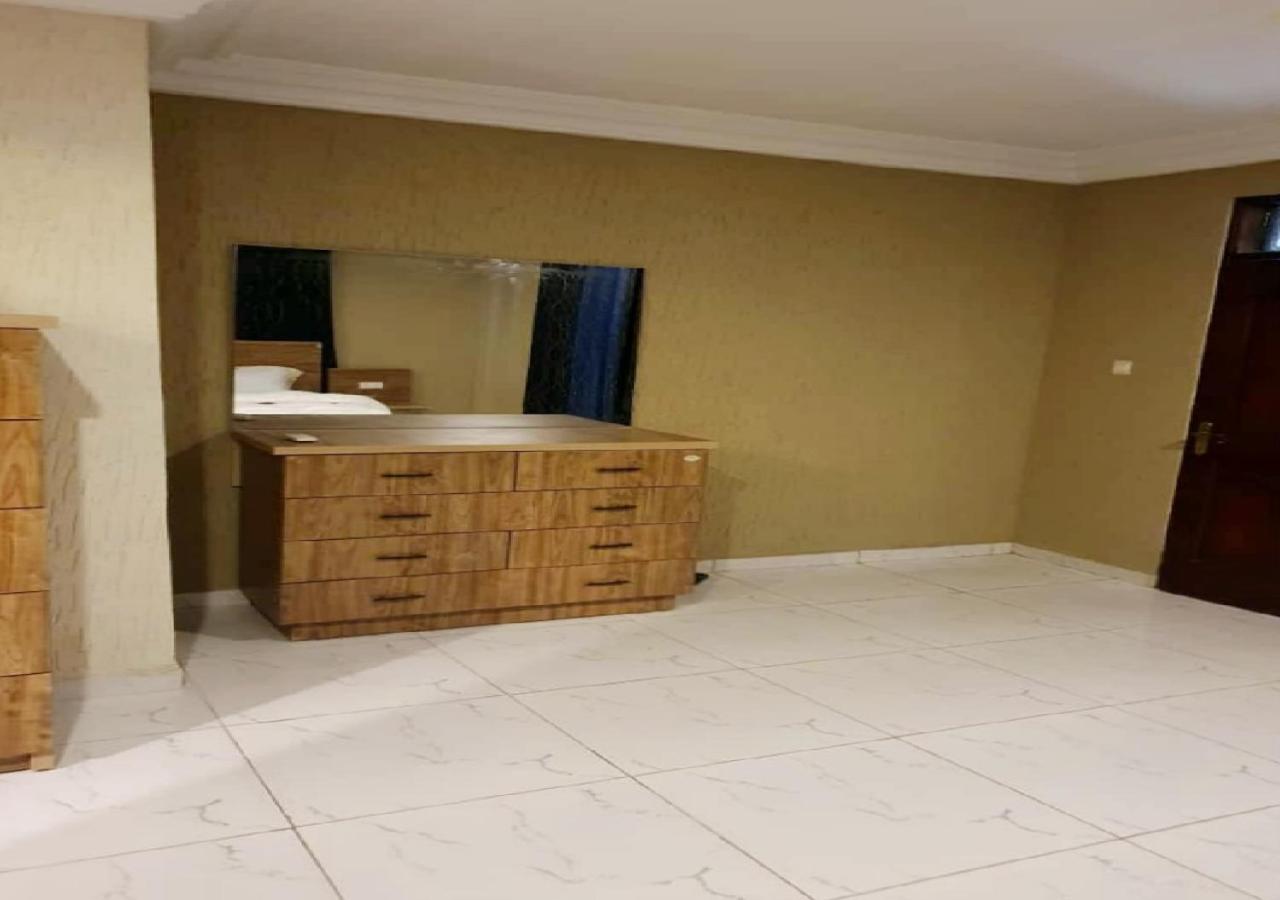 Three-Bedroom Villa photo 2