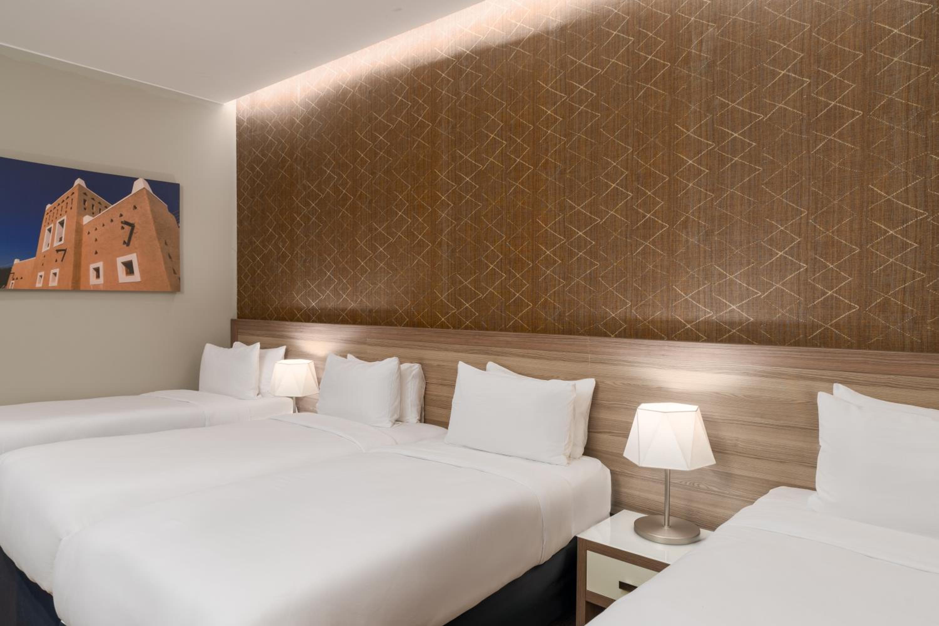 Classic Quadruple Room - Photo 7