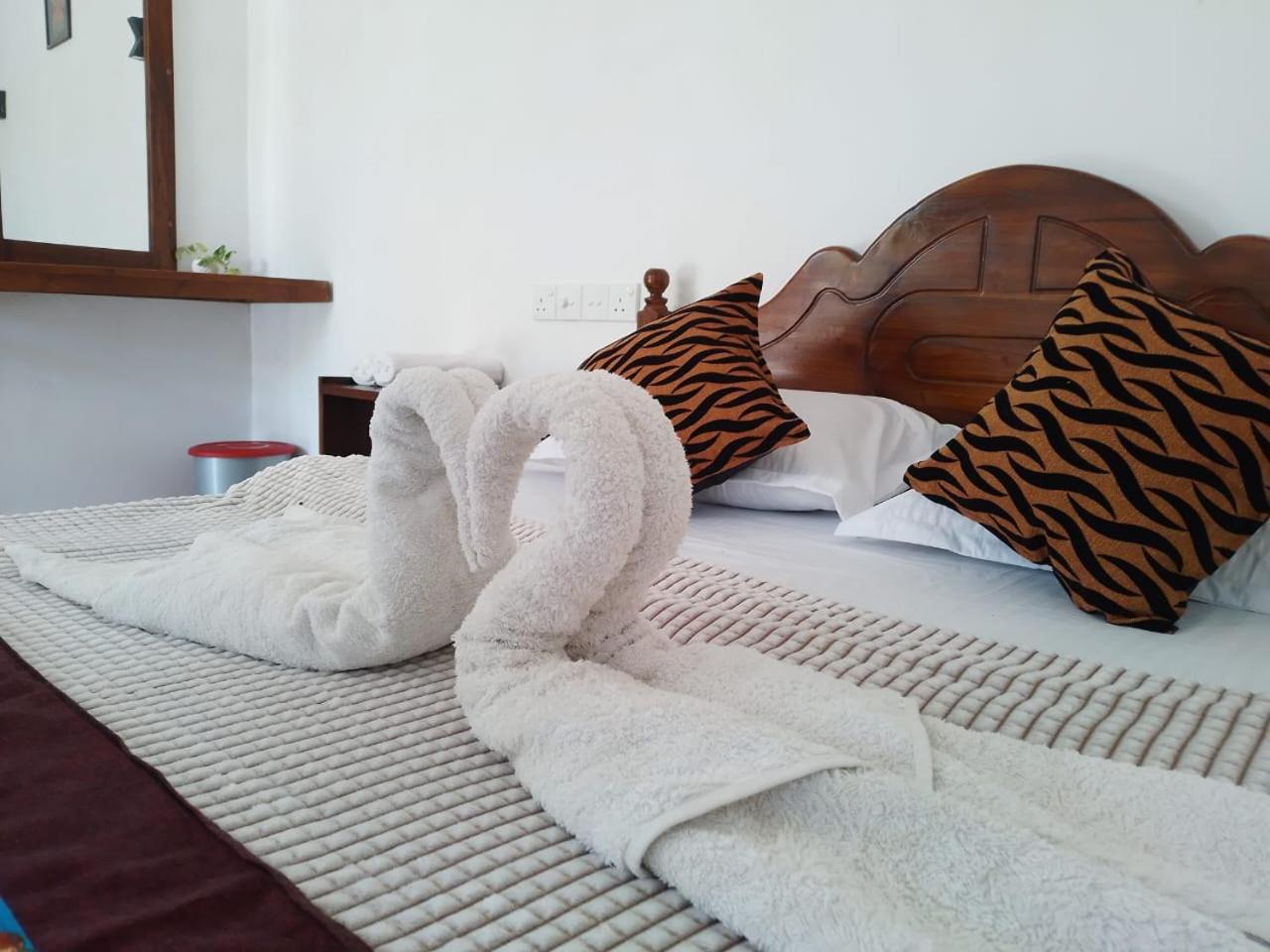 Double Room With Balcony (2 Adults + 1 Child) photo 1