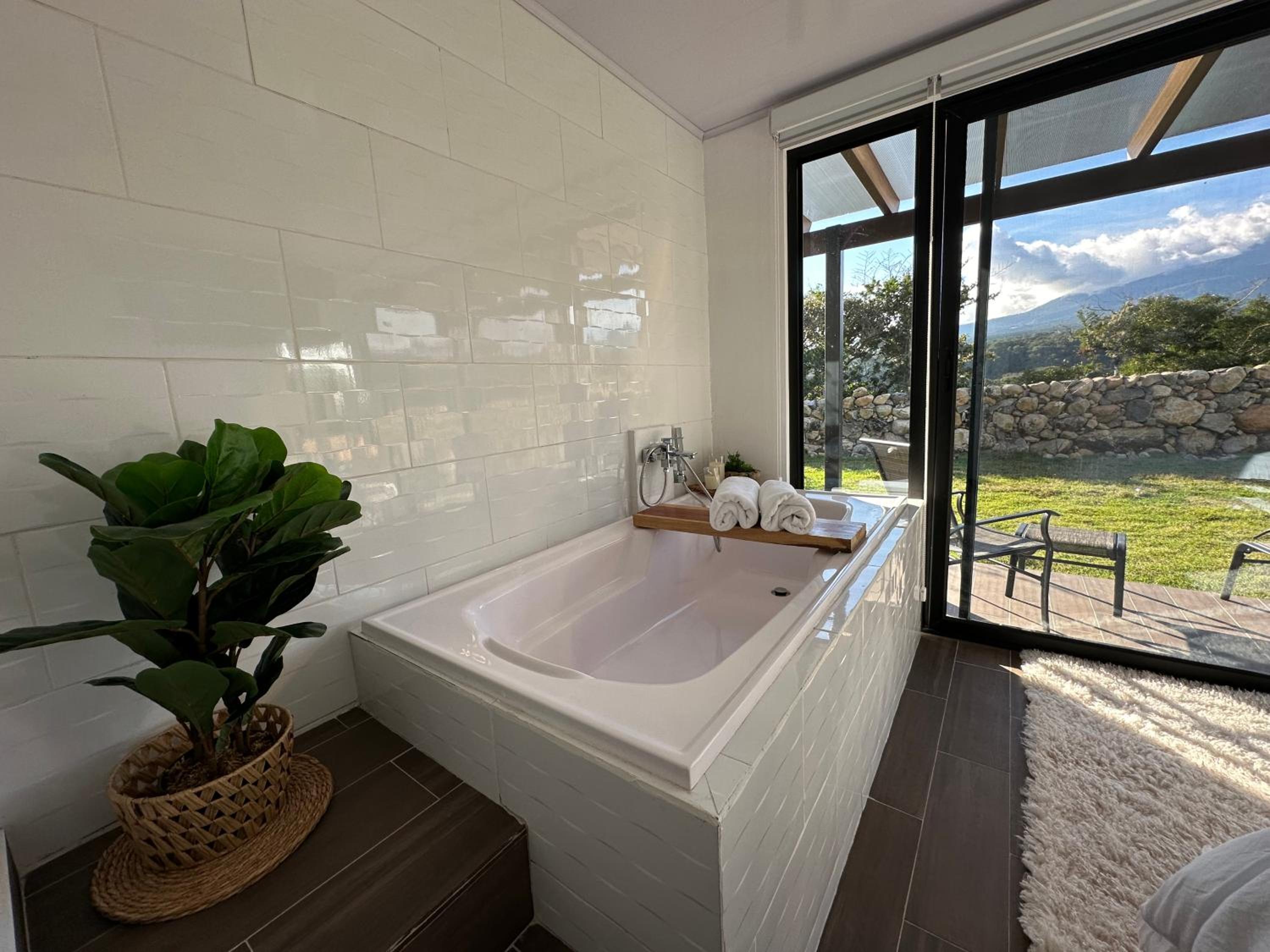 Deluxe Family Suite photo 3