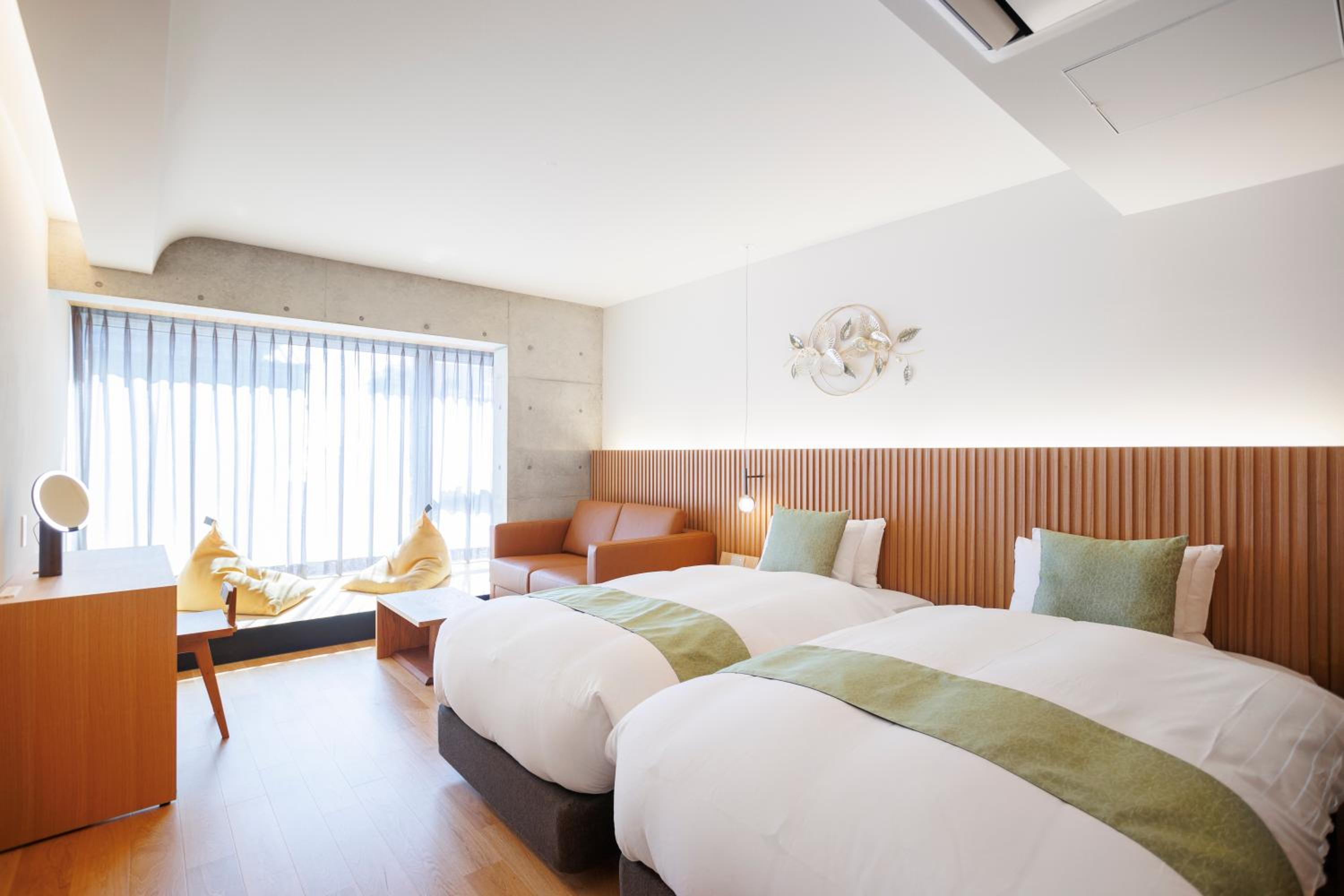 Family Twin Room - Photo 1