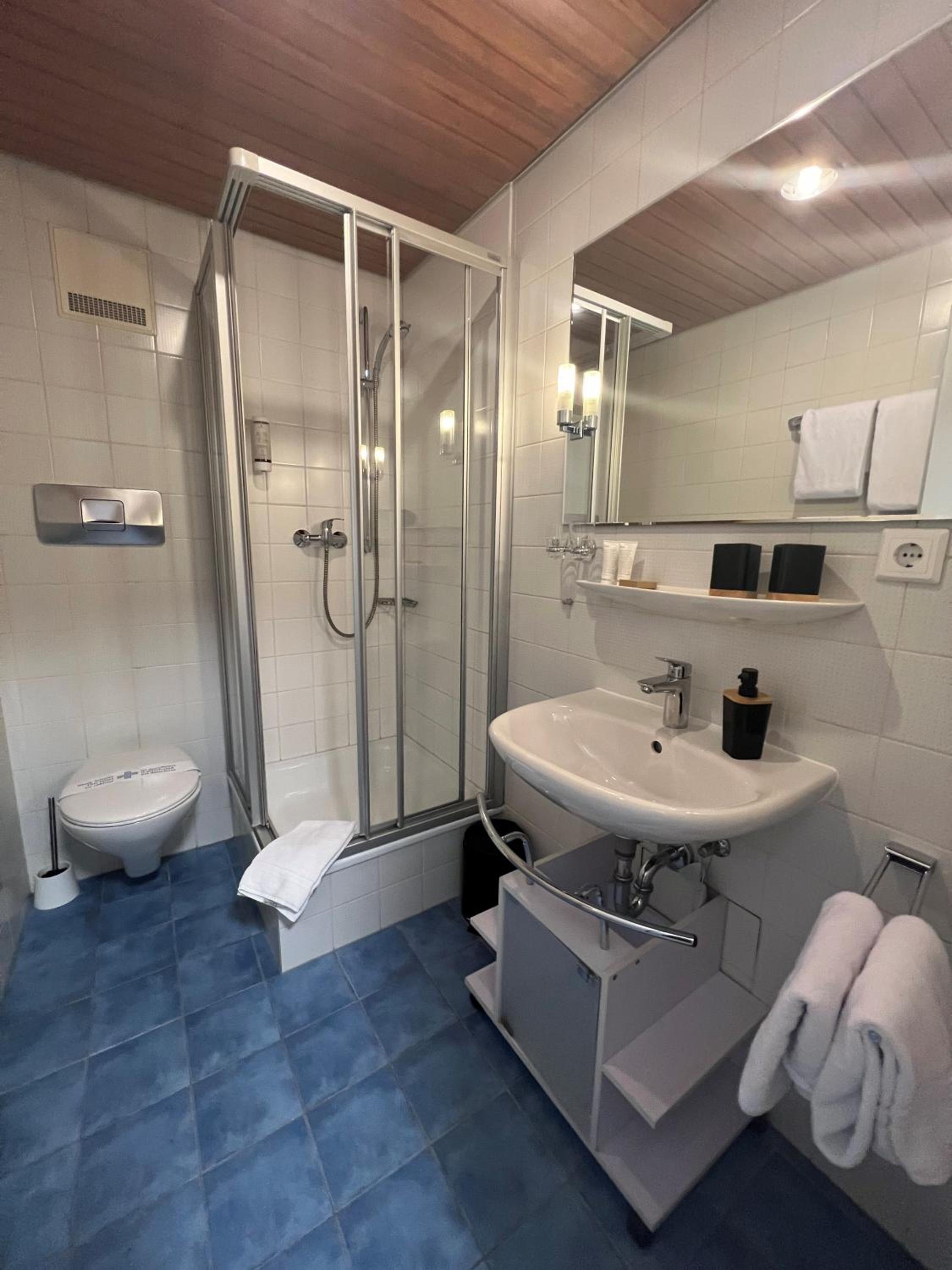 Double Room - Photo 3