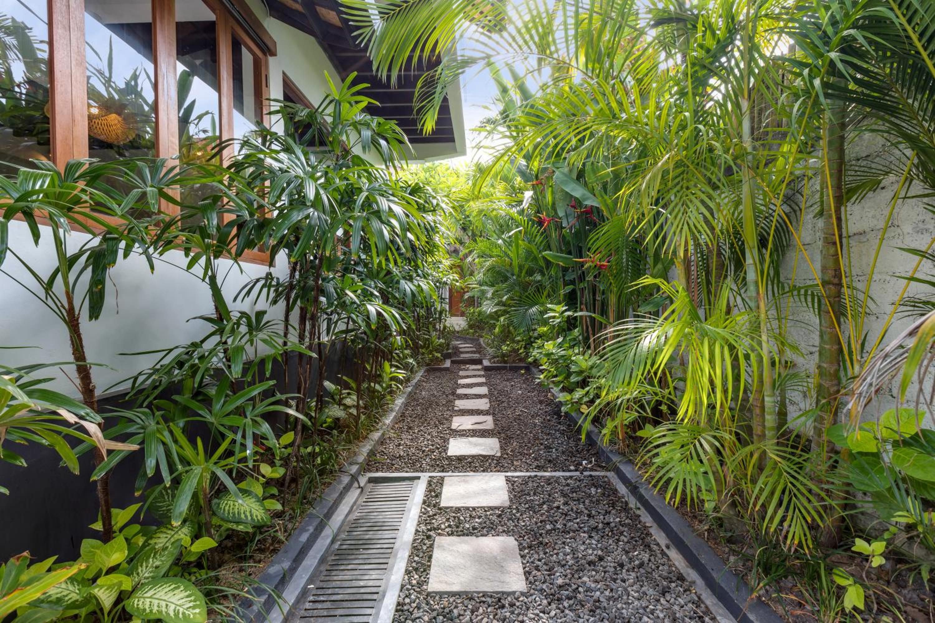Three-Bedroom Villa - Photo 34