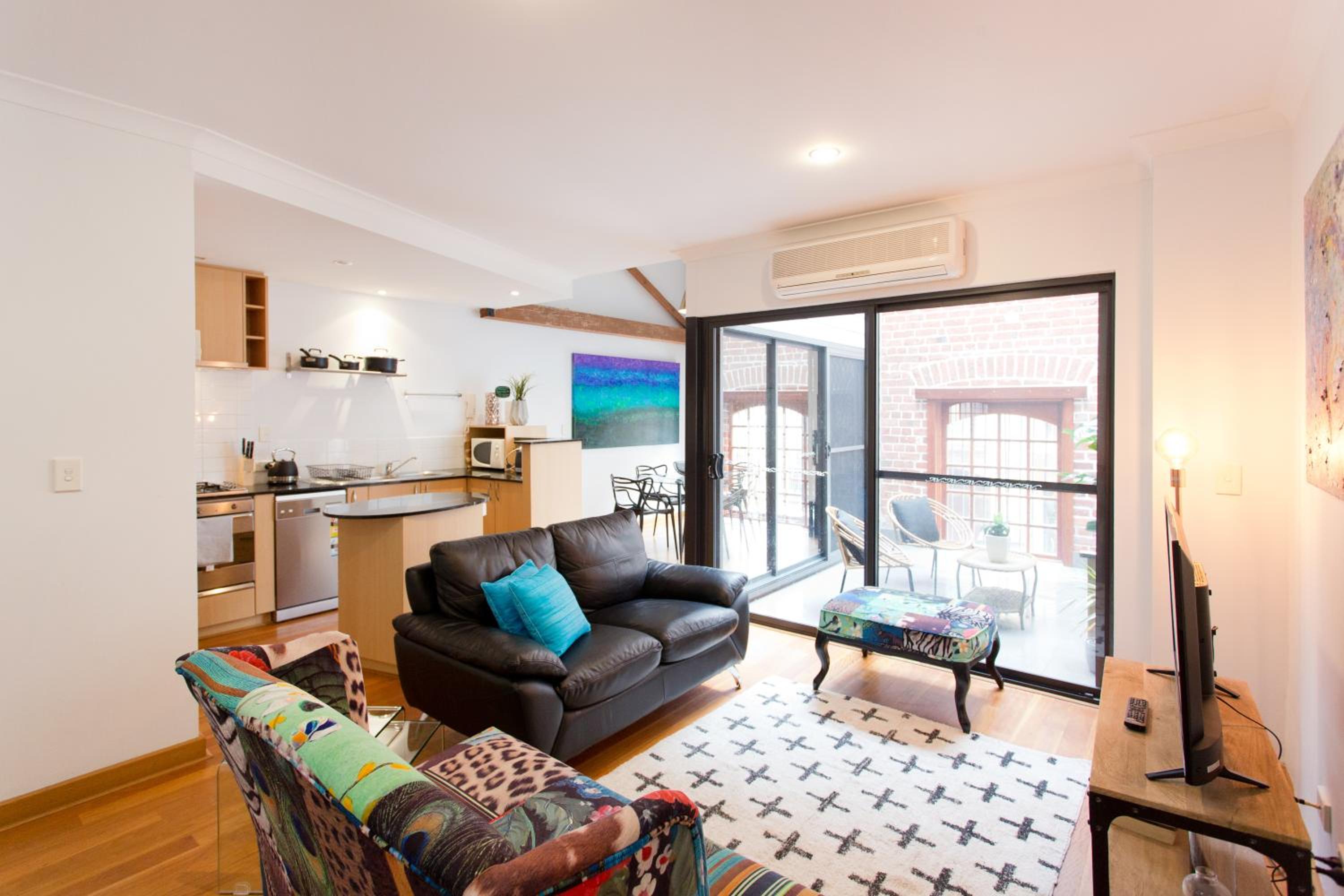 Apartment photo 1
