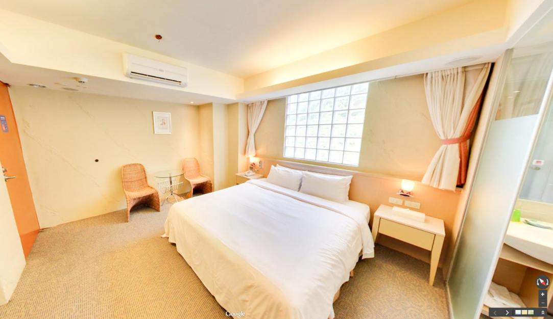 Standard King Room - No Sea View photo 2