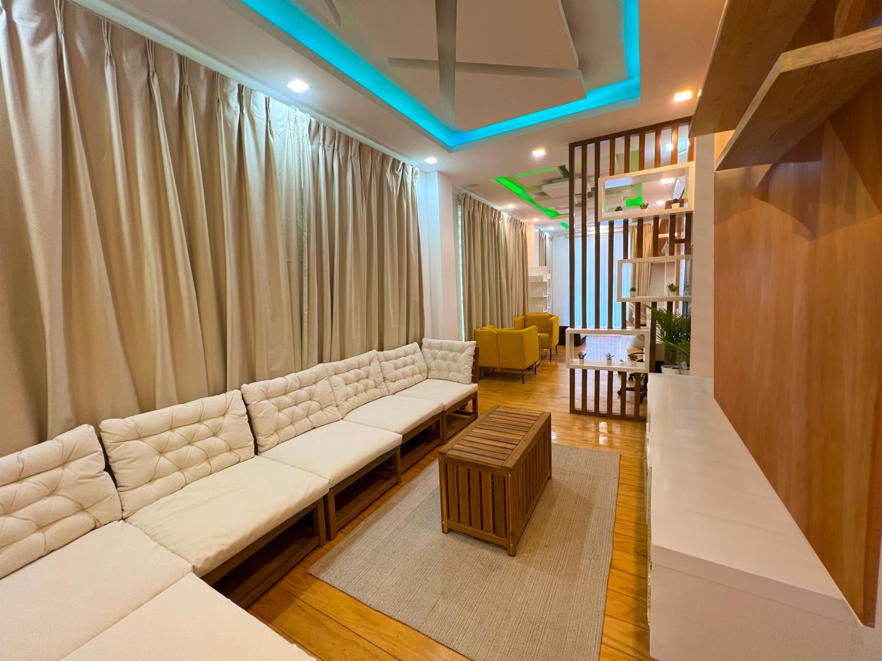 Family Room with Sea View photo 1