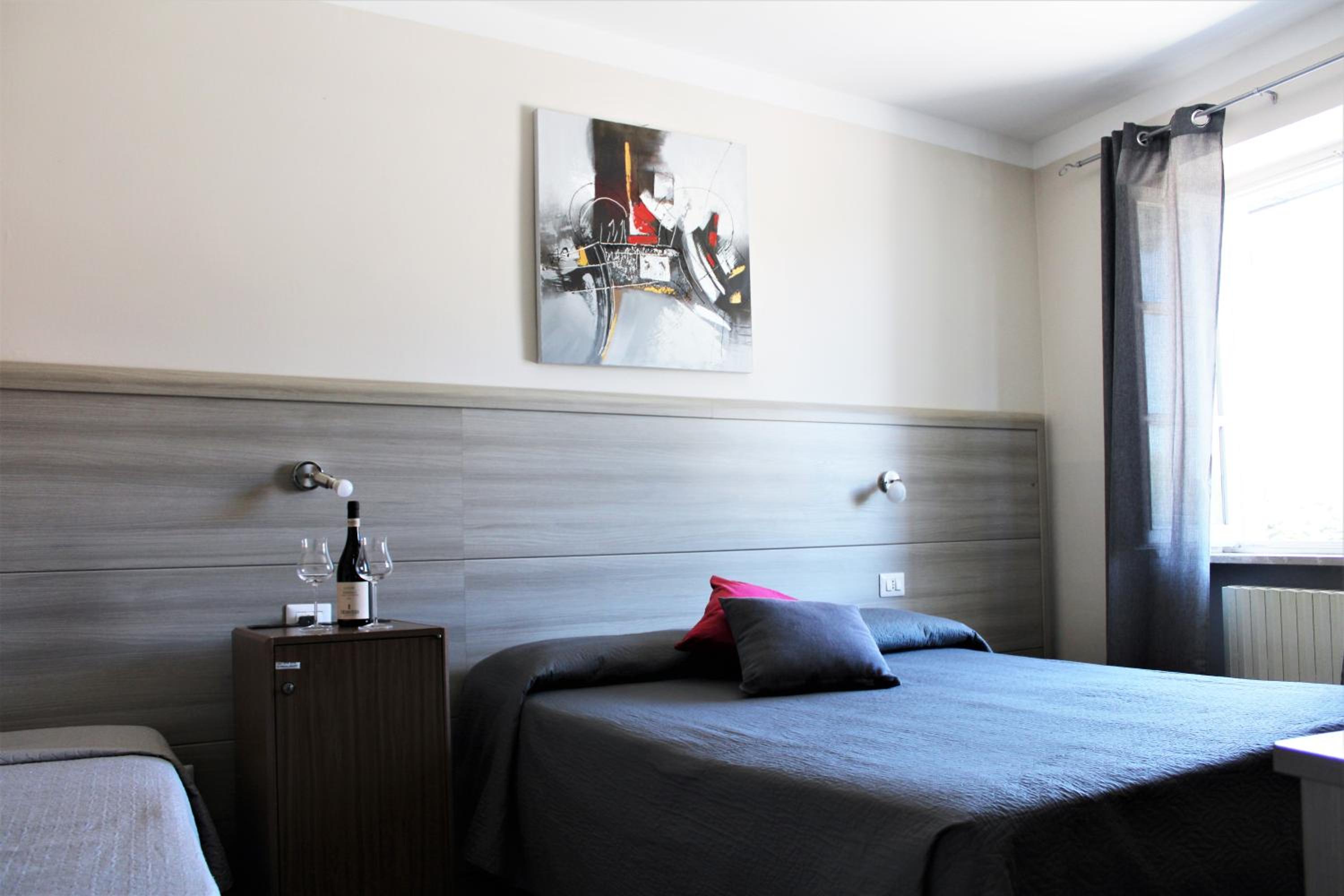 Double Room - Photo 4