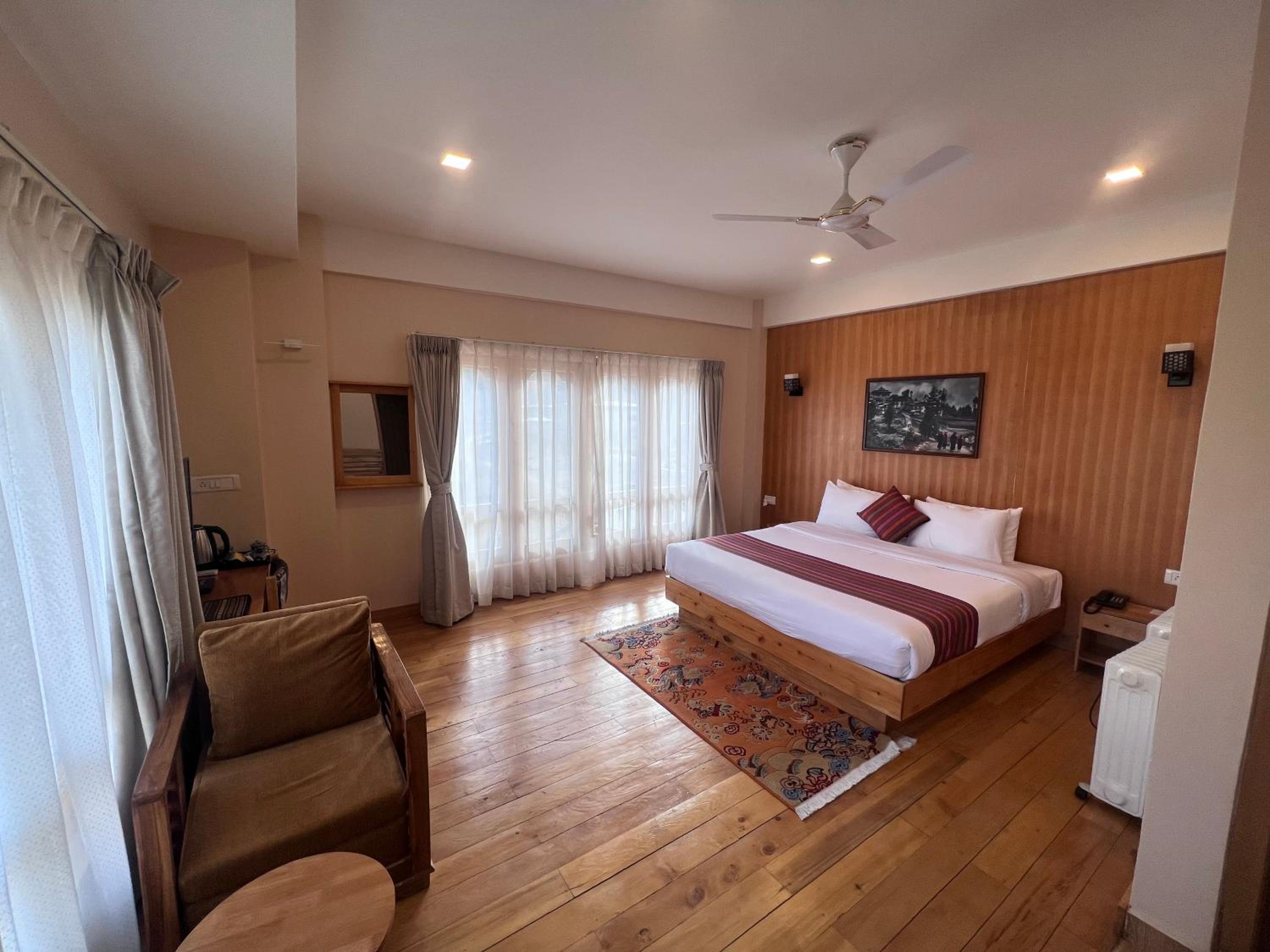 Deluxe King Room