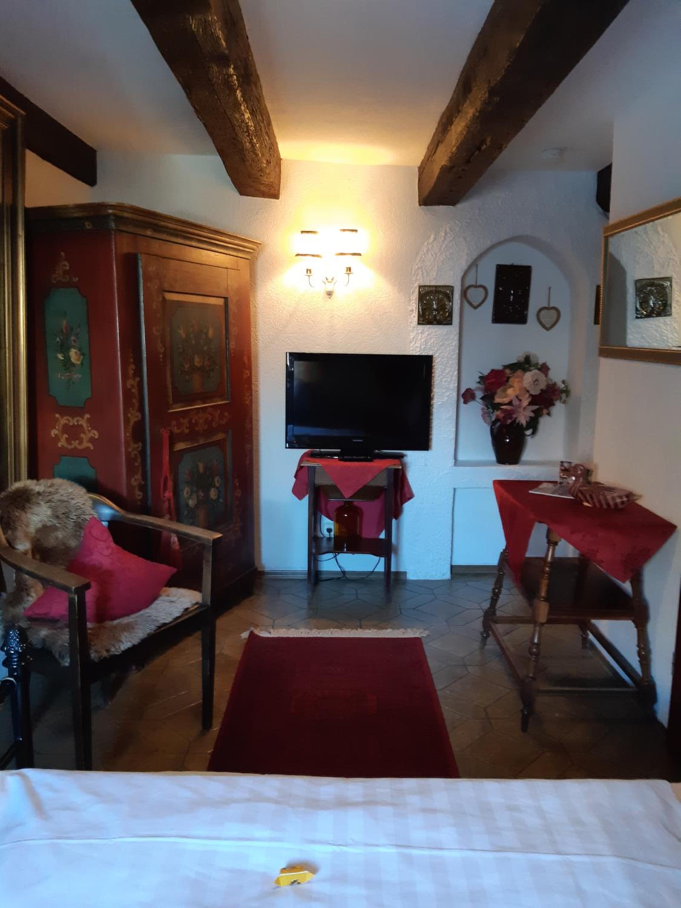 Economy Double Room photo 2