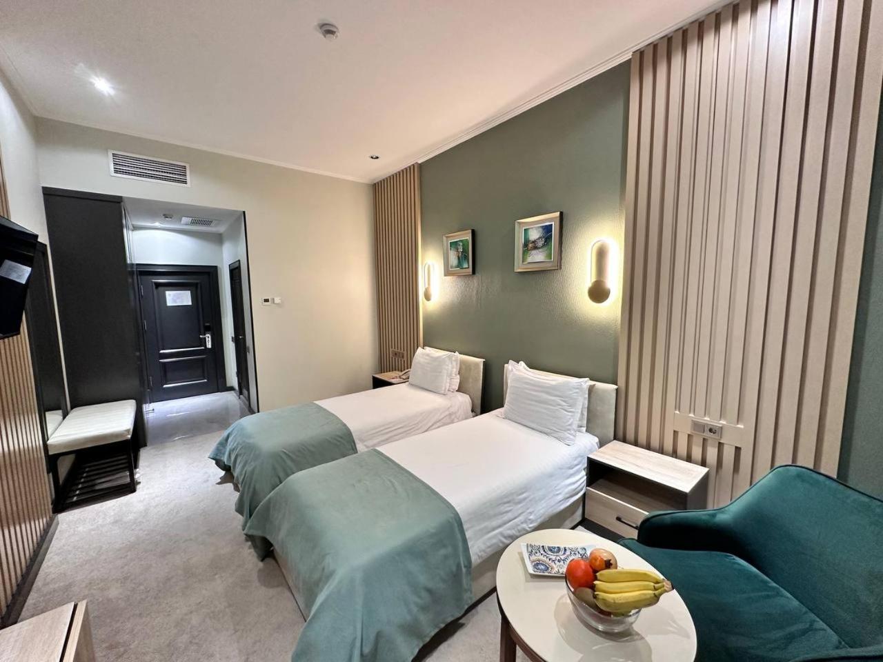 Standard Twin Room - Photo 2