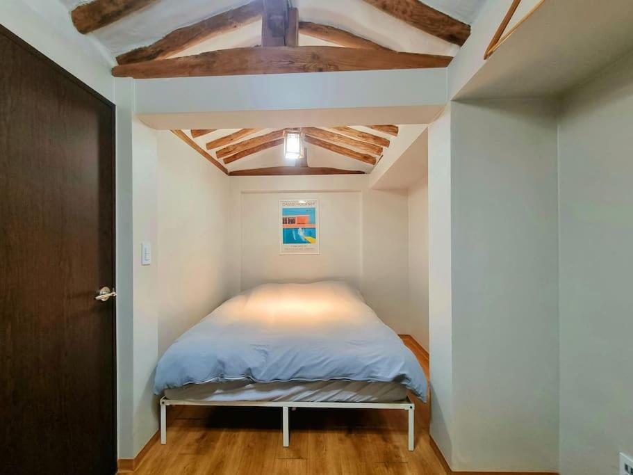 Four-Bedroom House - Photo 25