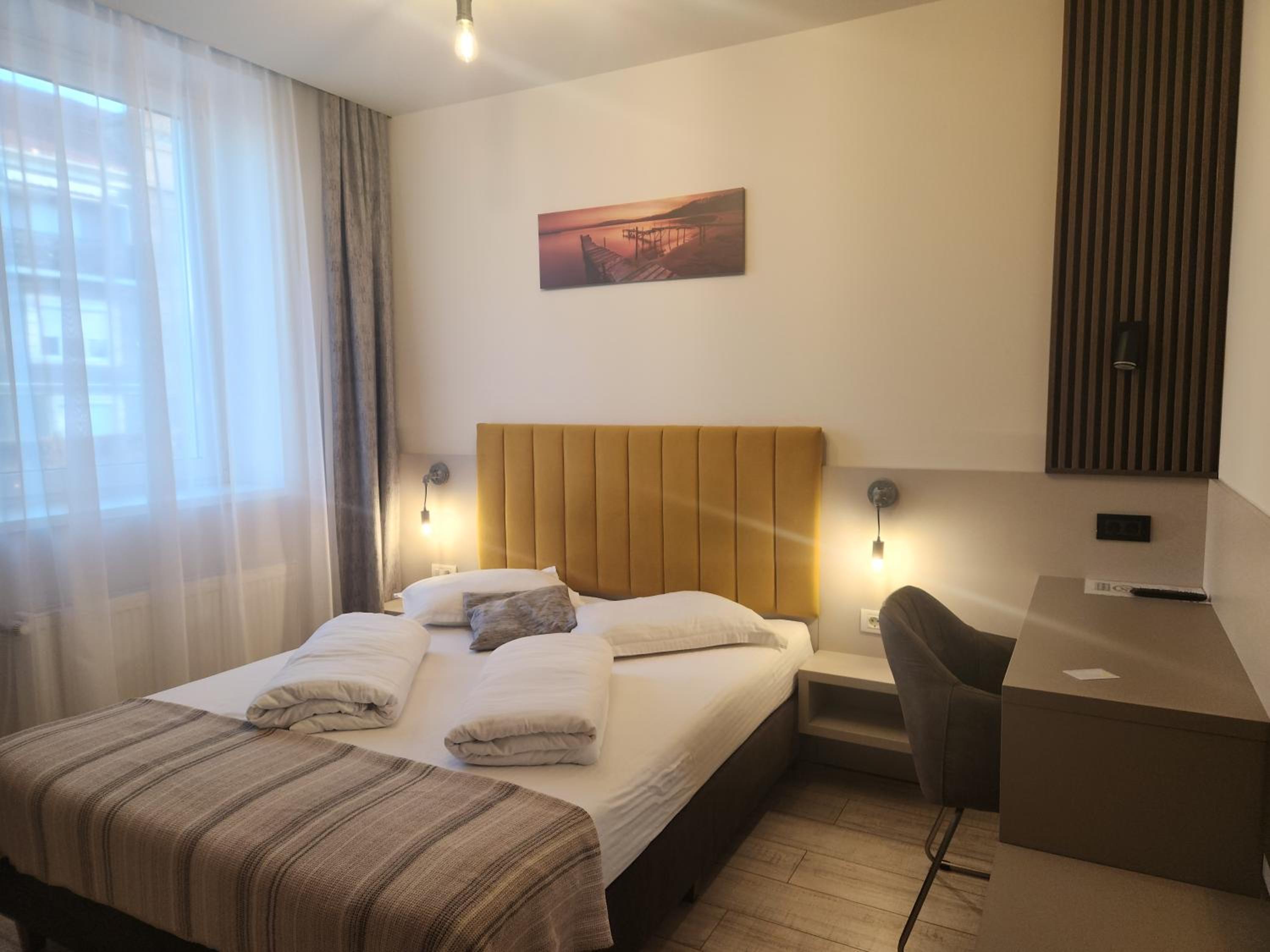 Economy Double Room - Photo 3