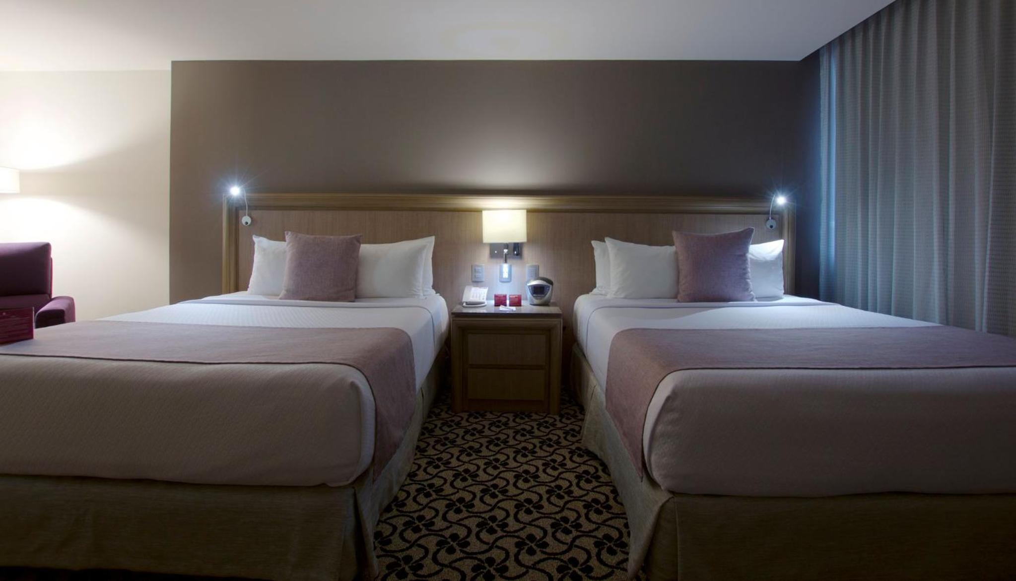 Standard Double Room with Two Double Beds - Photo 2