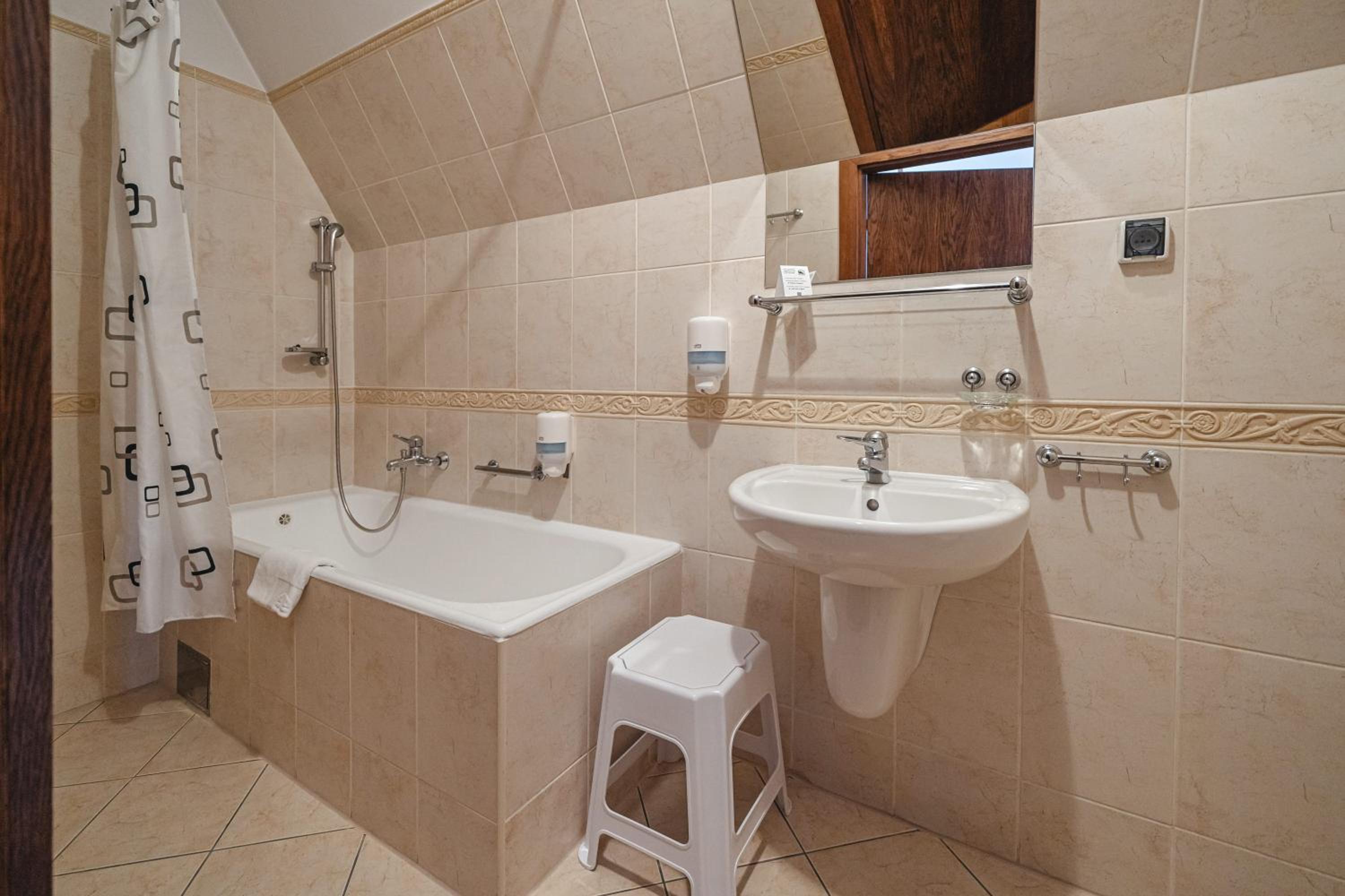 Double Room - Photo 2