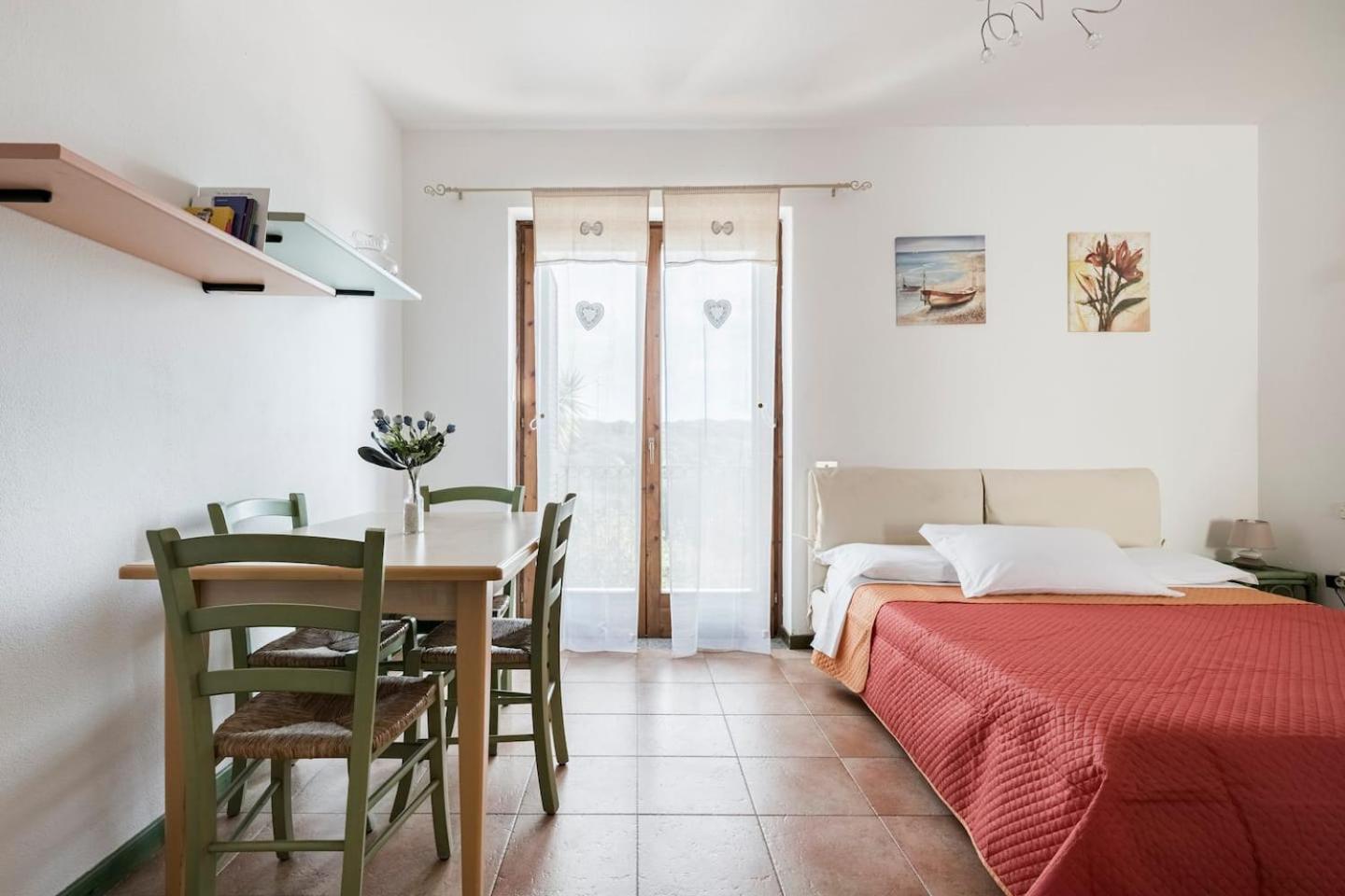 Studio Apartment