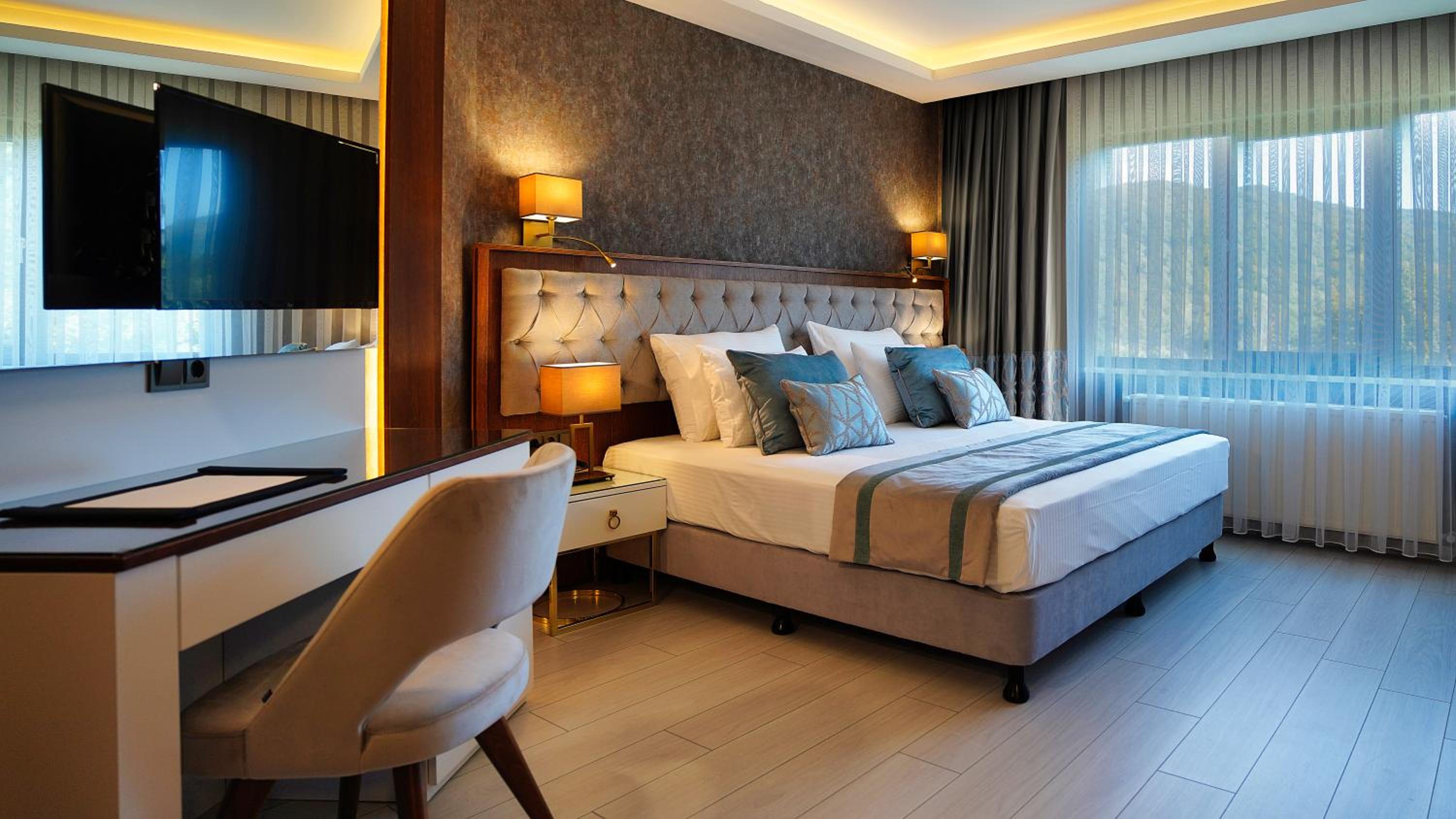 Family Suite Room with Jacuzzi