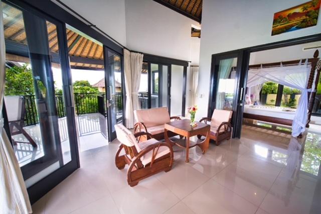 Three-Bedroom Villa photo 1