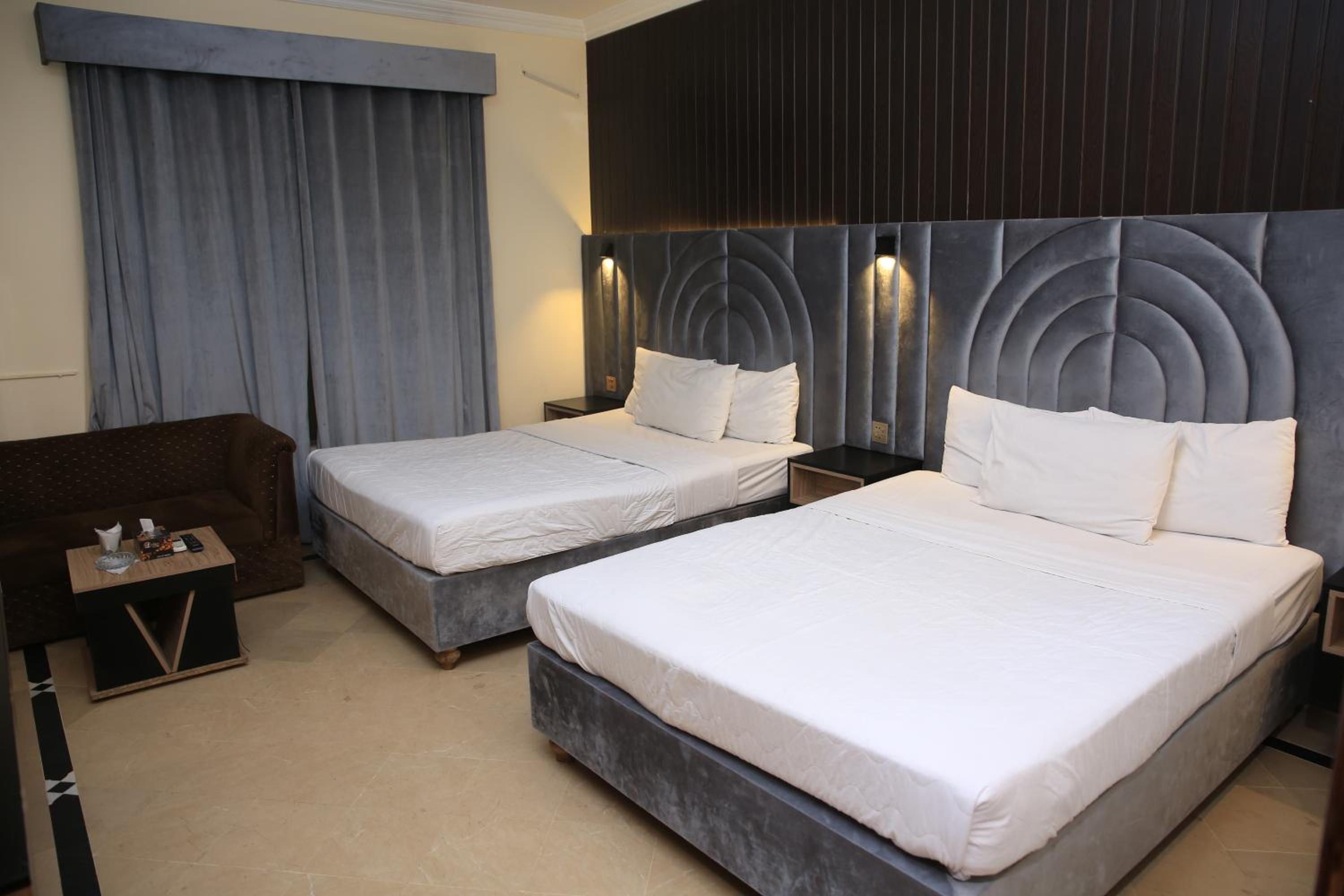 Budget Twin Room photo 3