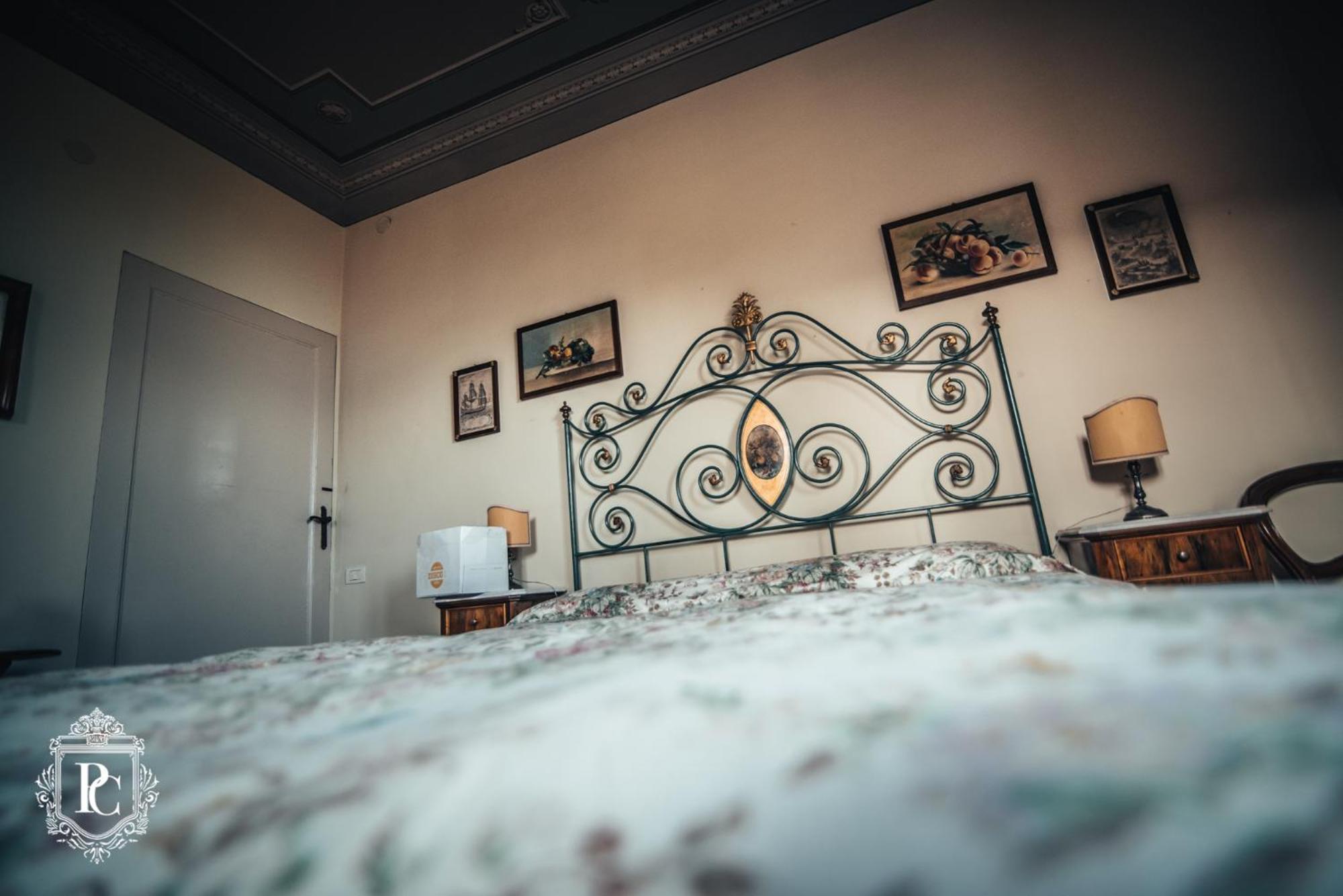 Deluxe Double Room with Sea View - Photo 3