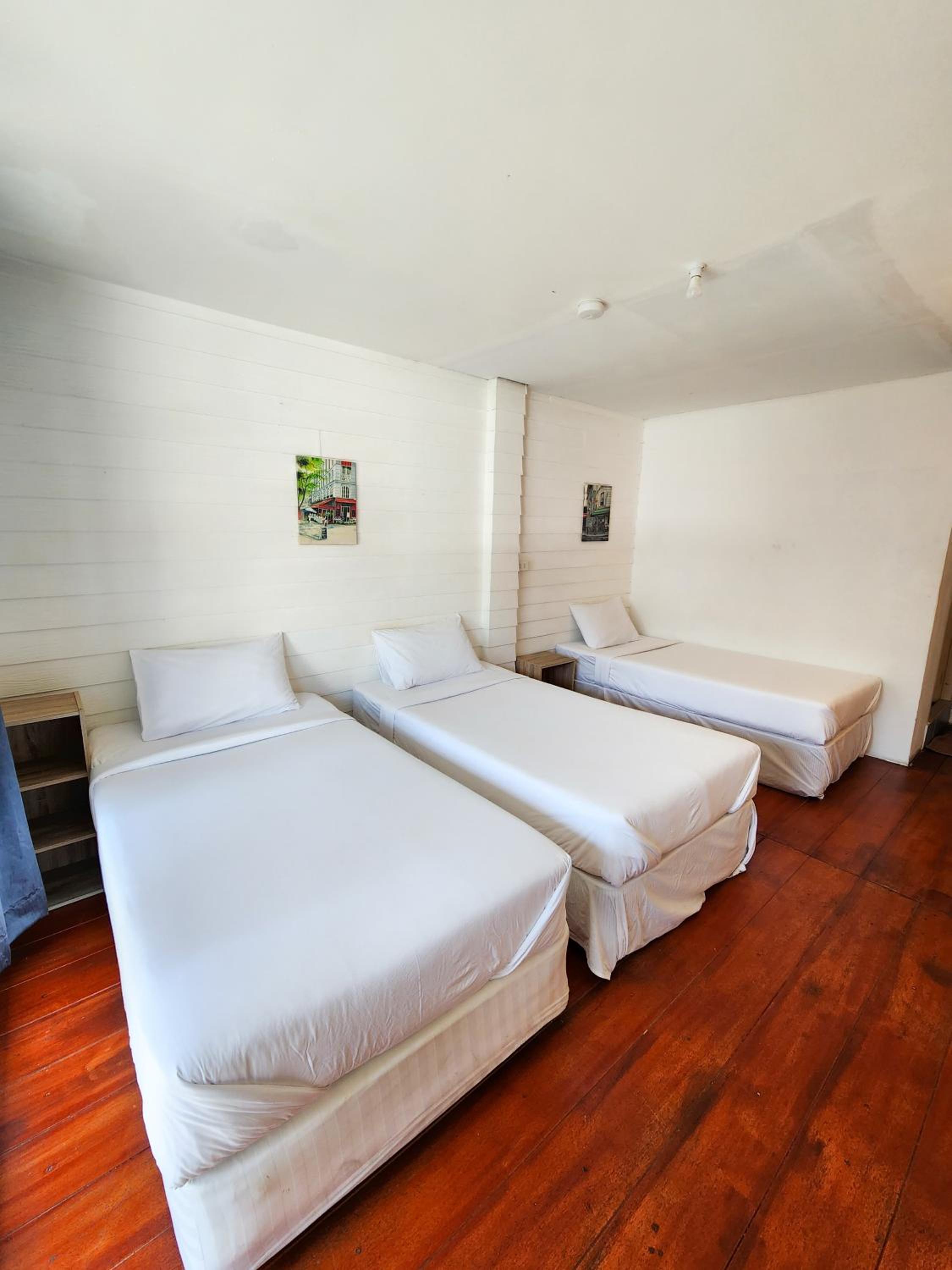 Triple Room with Private Bathroom photo 3