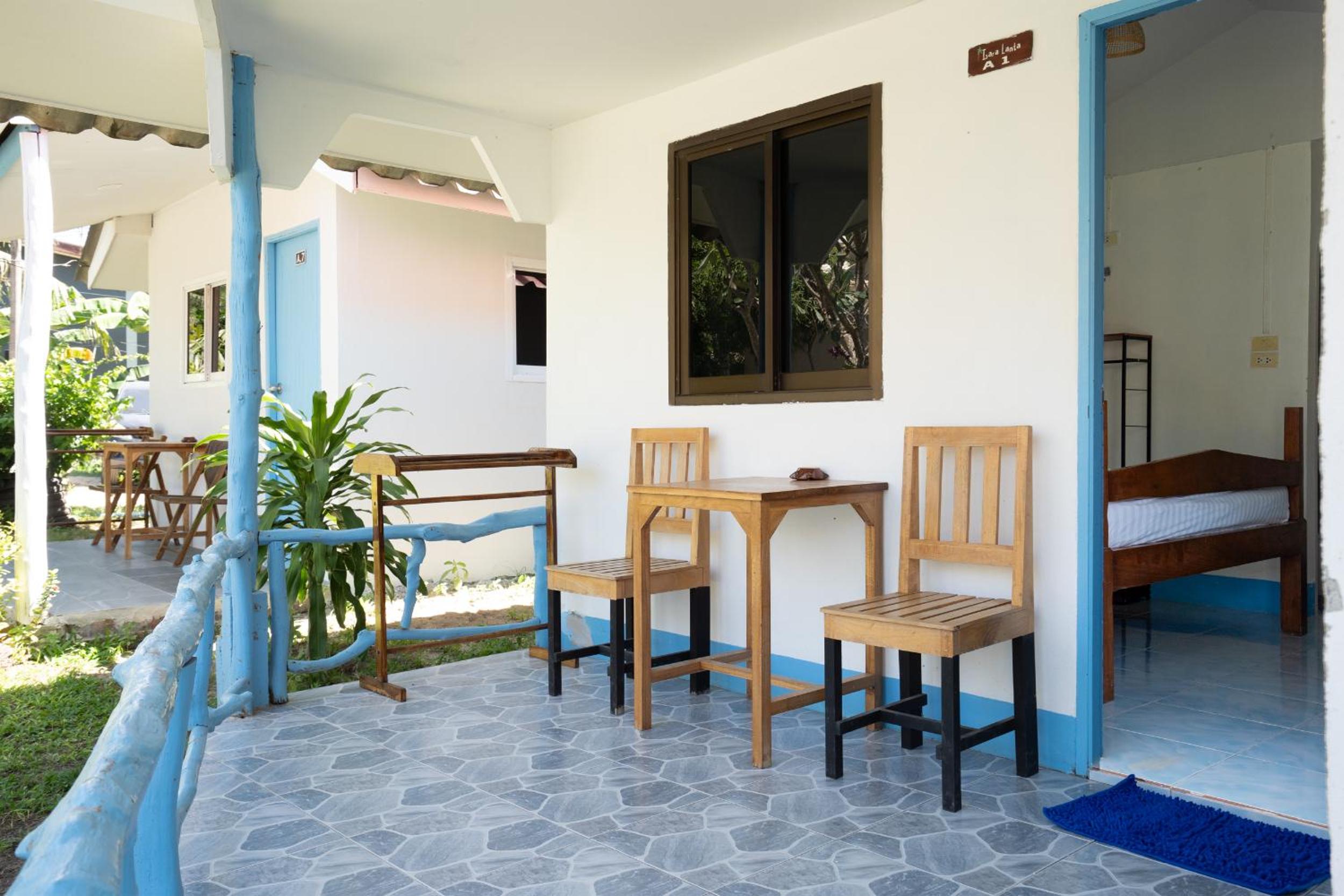 Superior Bungalow - Photo 5