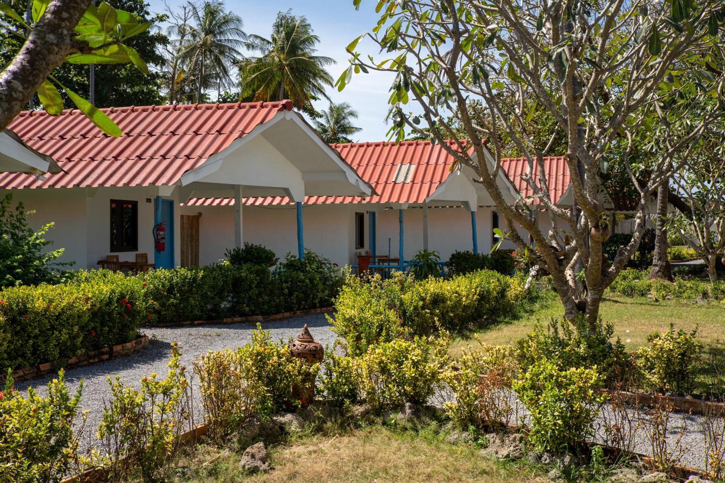 Superior Bungalow - Photo 10