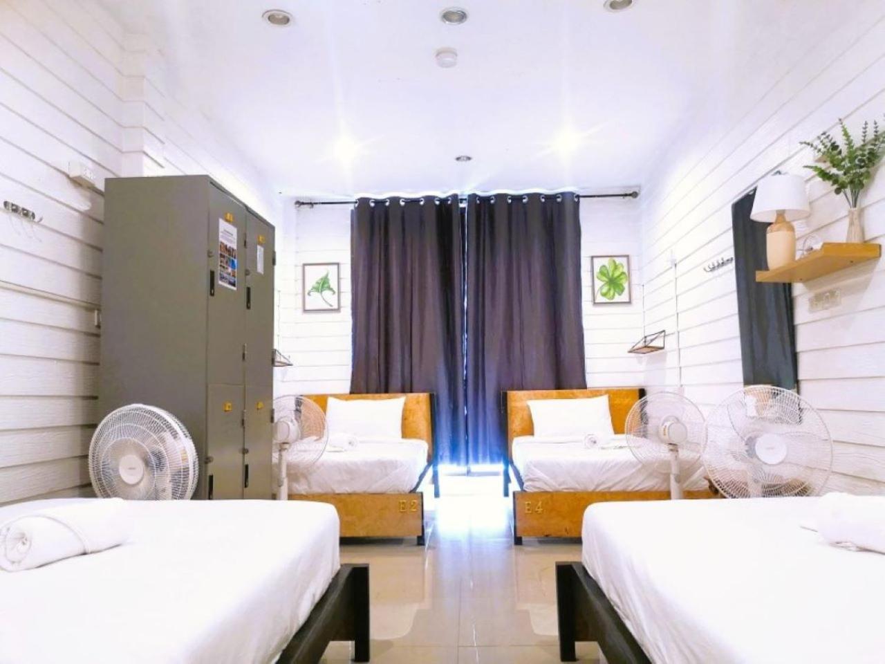 Bed in 4-Bed Female Dormitory Room photo 2