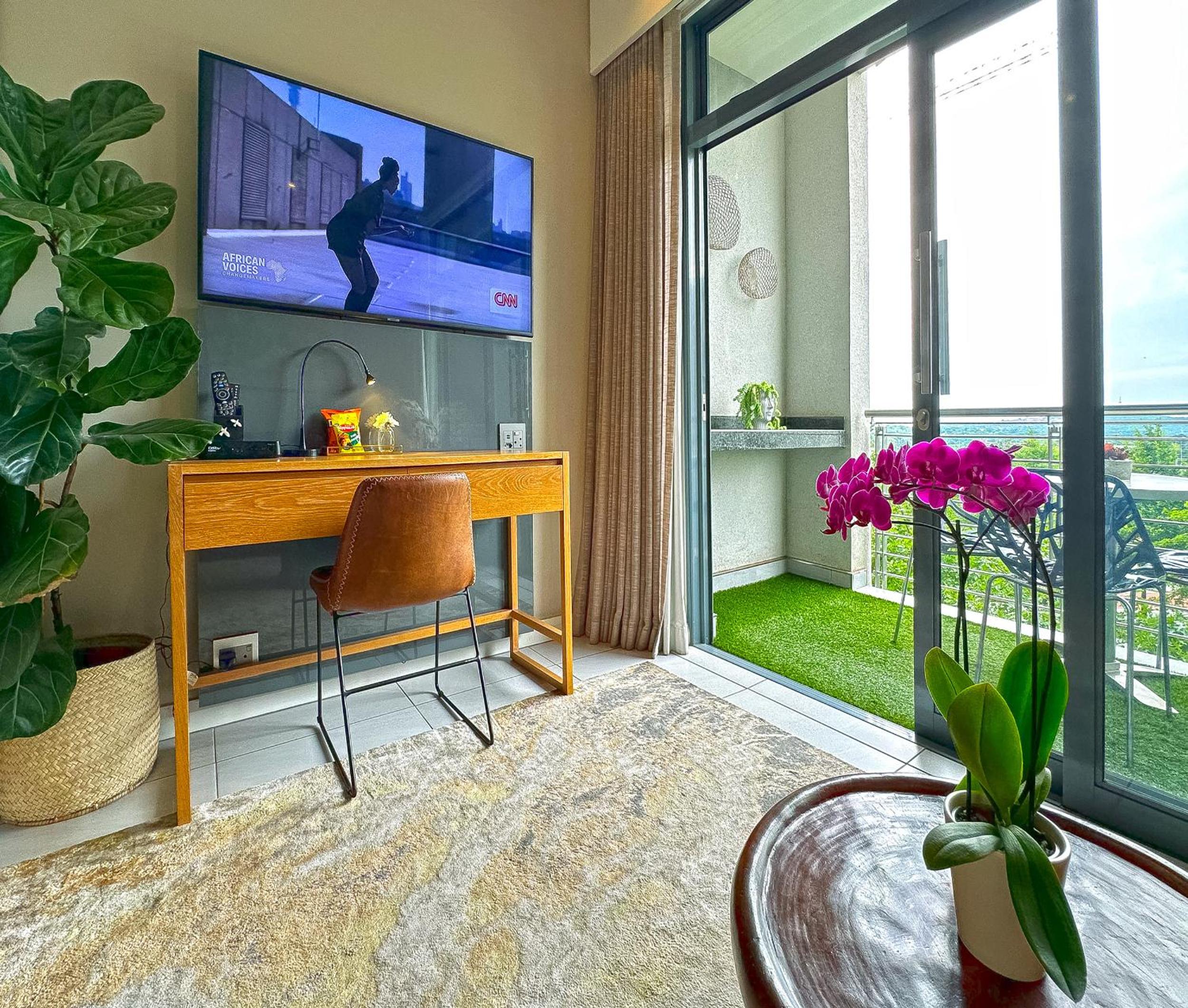 Studio Apartment photo 1