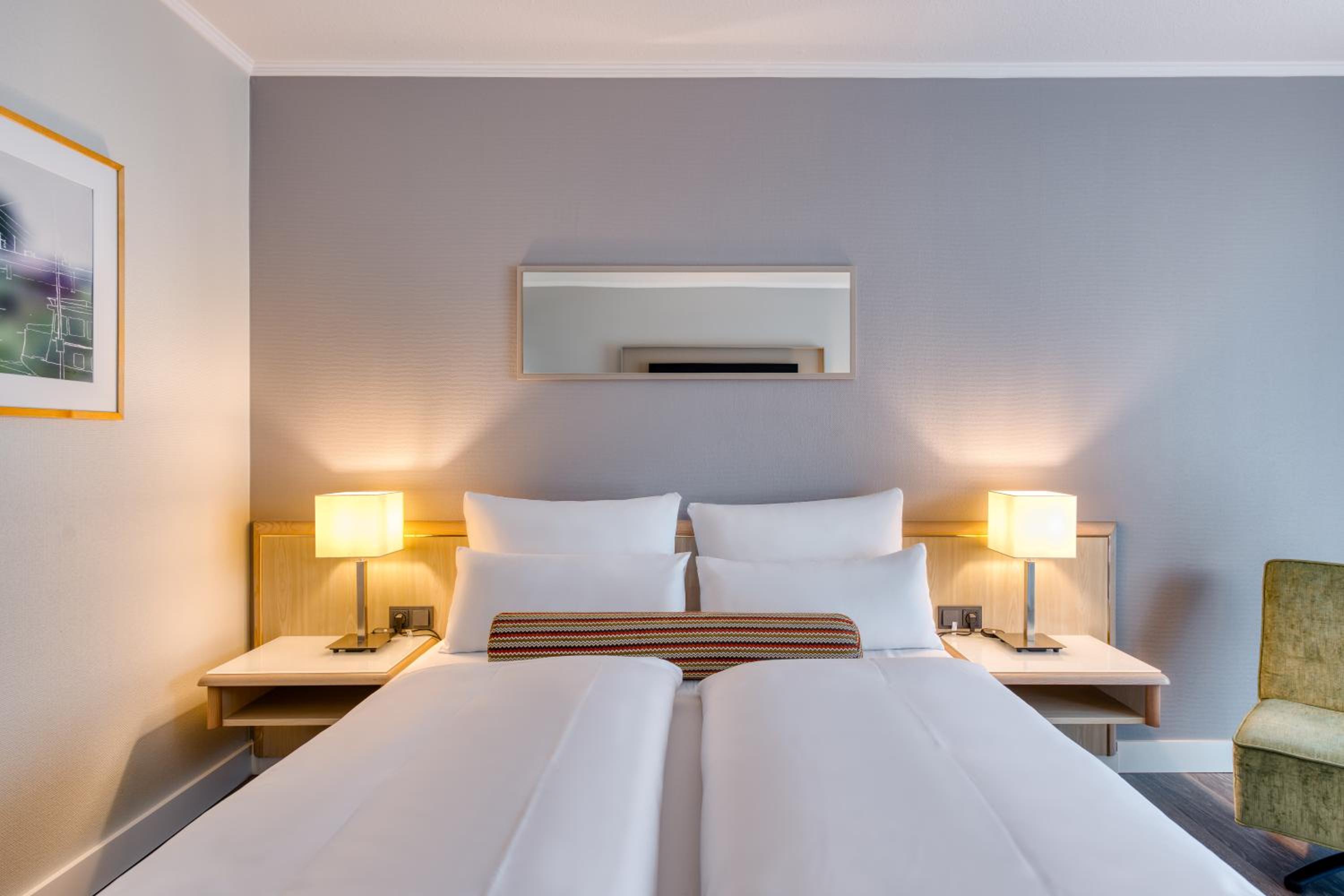 Privilege Room with Queen-Size Bed - Photo 5