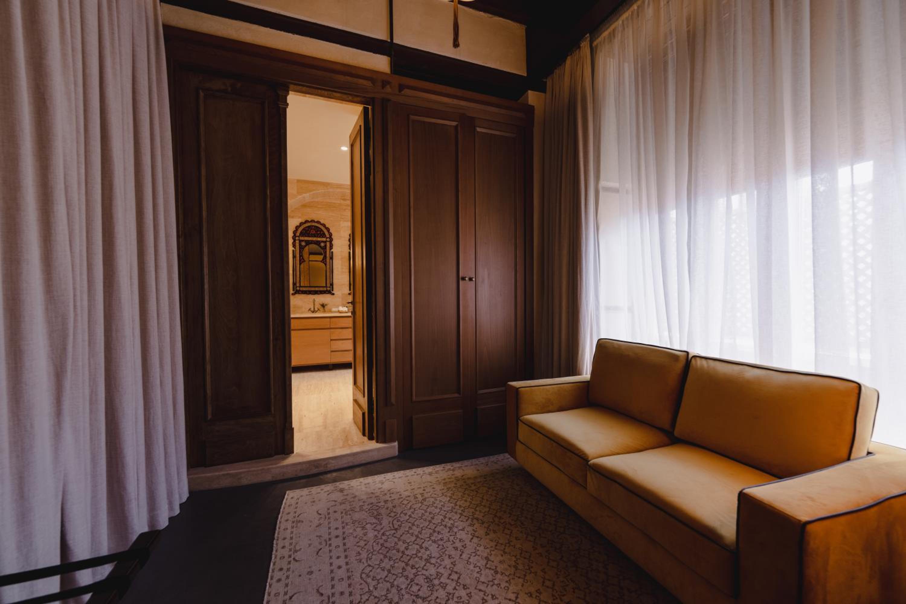 Beit Al Rayess Prince Suite King photo 3