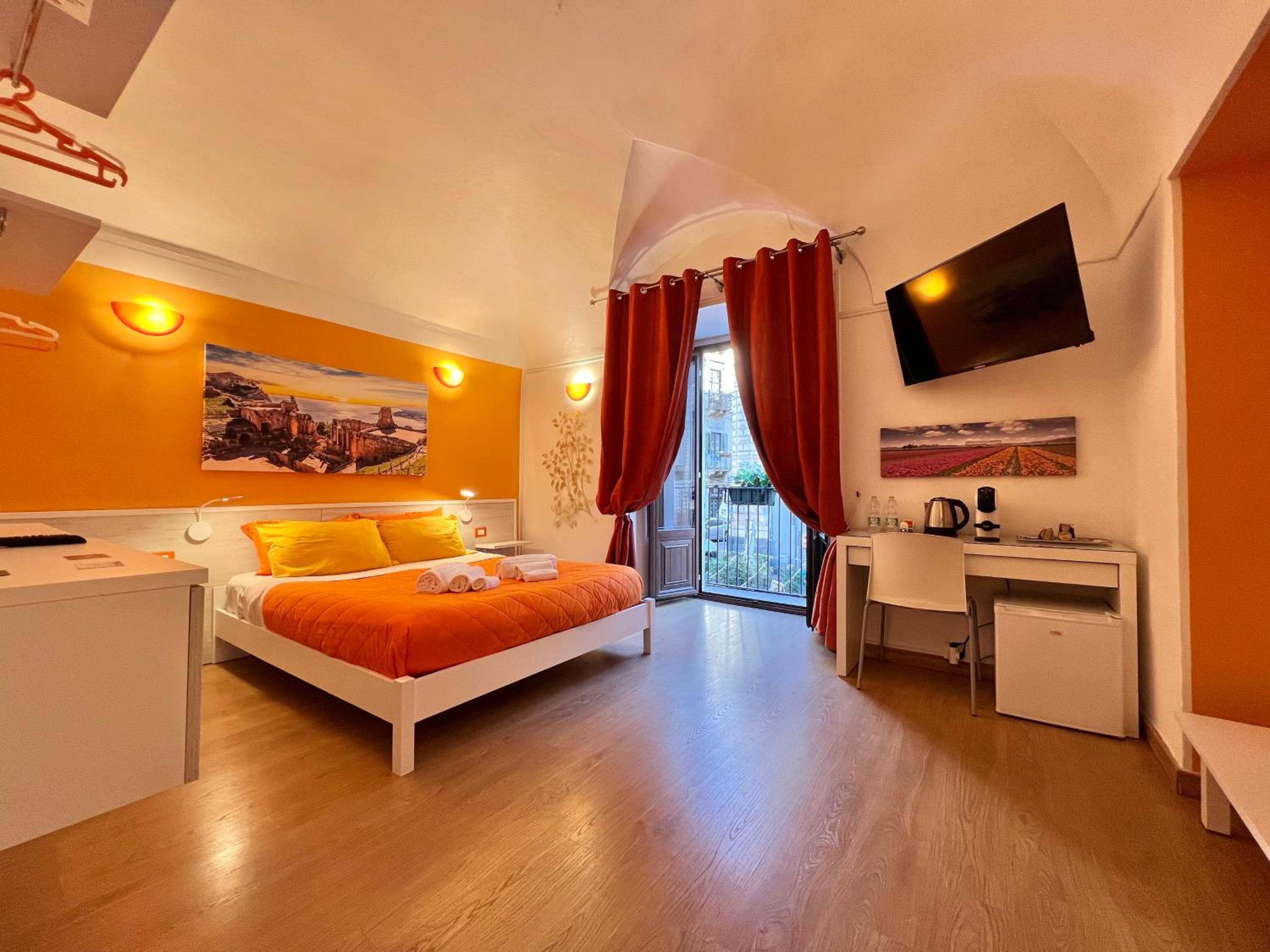Double Room with Private External Bathroom photo 1